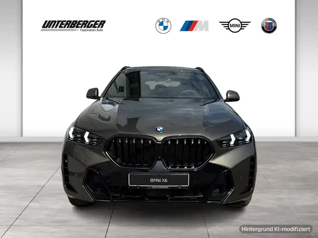 BMW X6 view 2