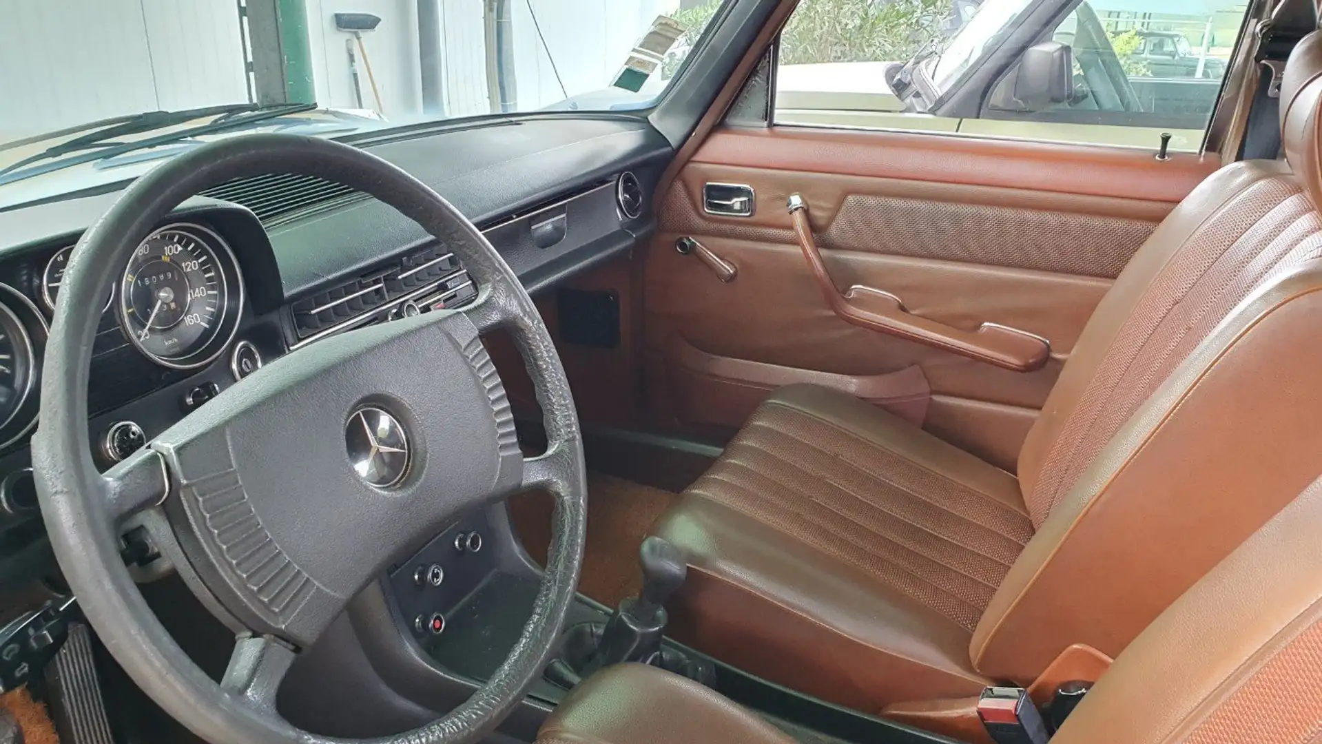 Mercedes-Benz 240 240/8 Beige - 2