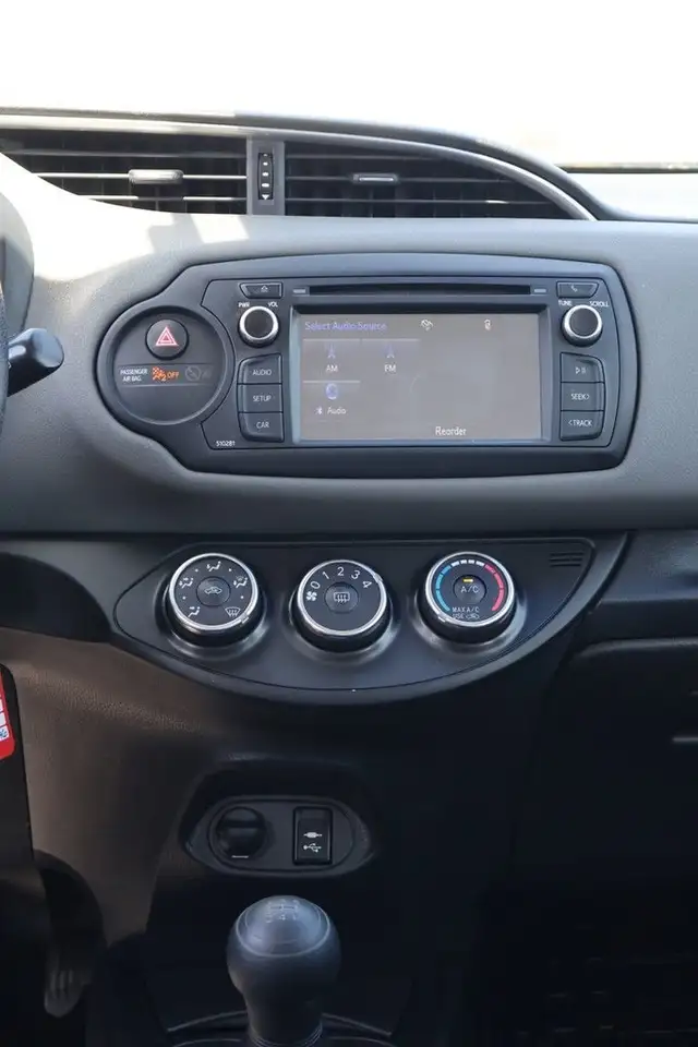 Toyota Yaris снимка Toyota Yaris