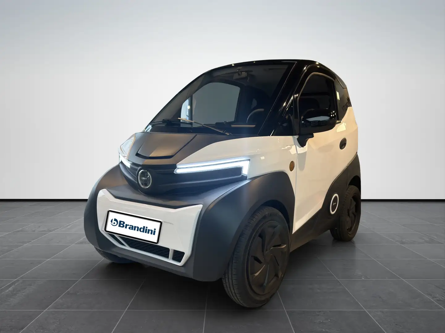 Nissan S04 PREMIUM L7-2BAT Argento - 1