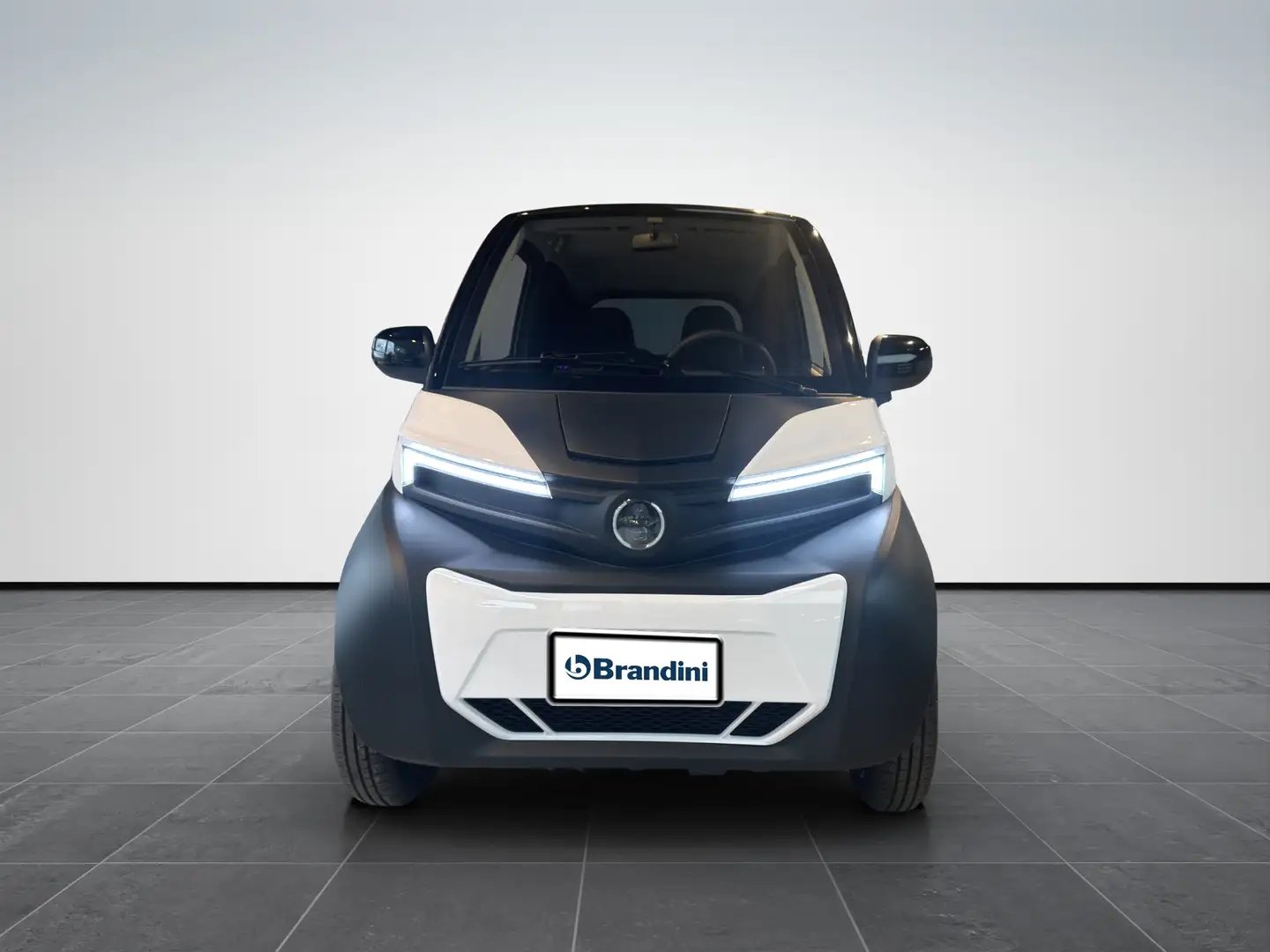 Nissan S04 PREMIUM L7-2BAT Argento - 2