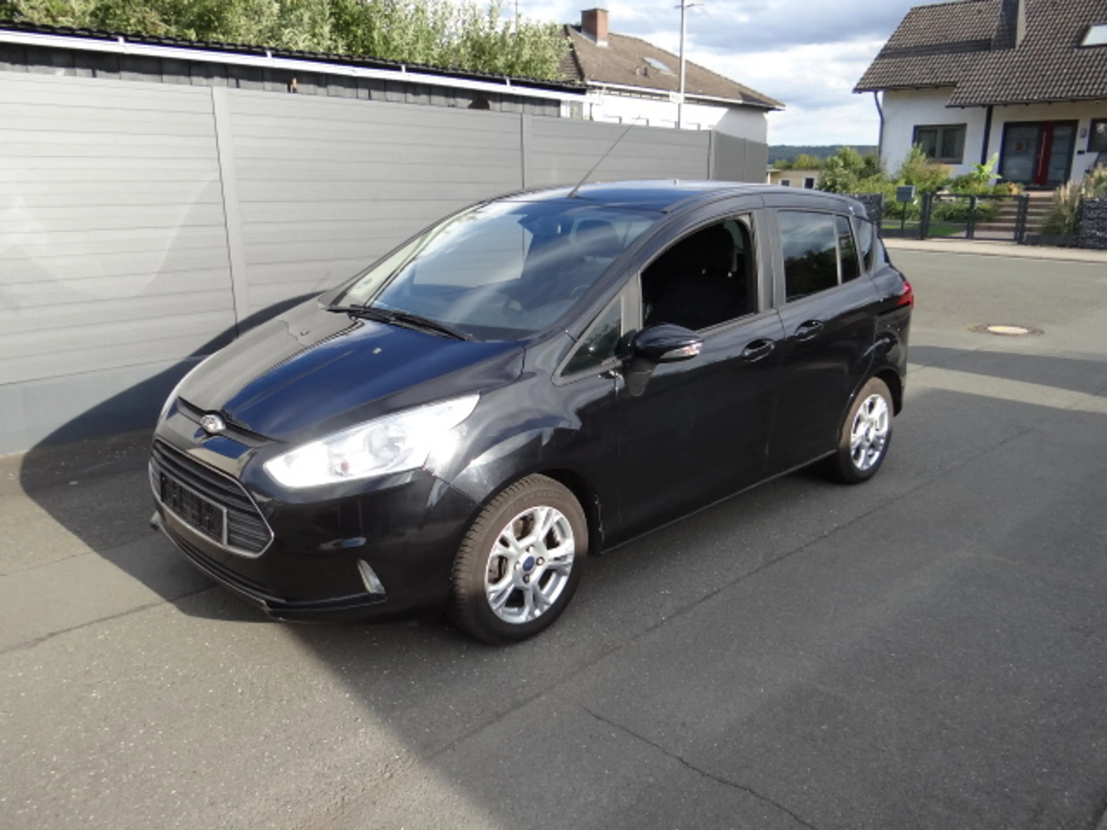 Ford B-Max B-MAX, 54 Tkm. Klima, PDC, SHZ, Alu TÜV neu. — photo 2