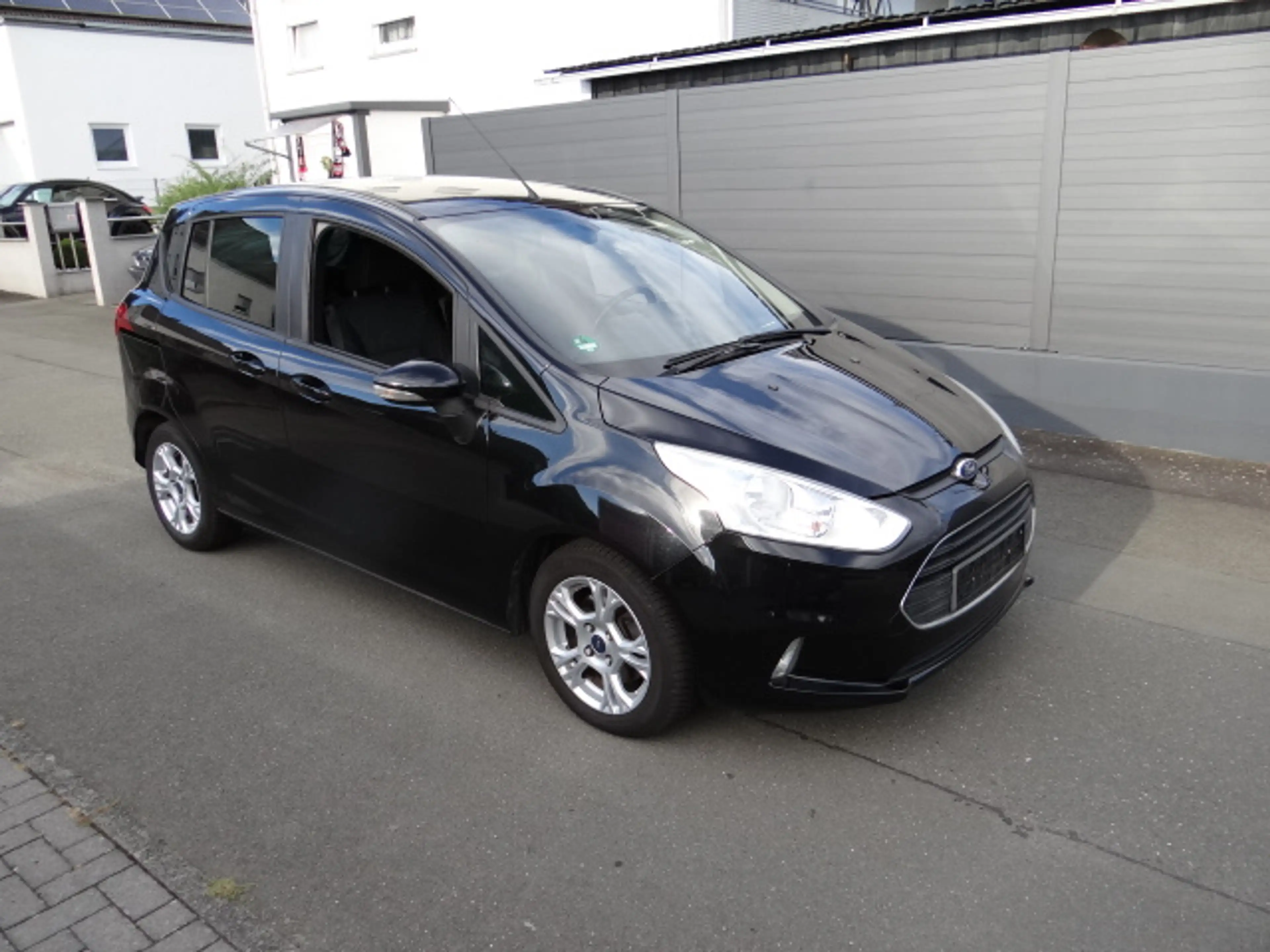 Ford B-Max B-MAX, 54 Tkm. Klima, PDC, SHZ, Alu TÜV neu.
