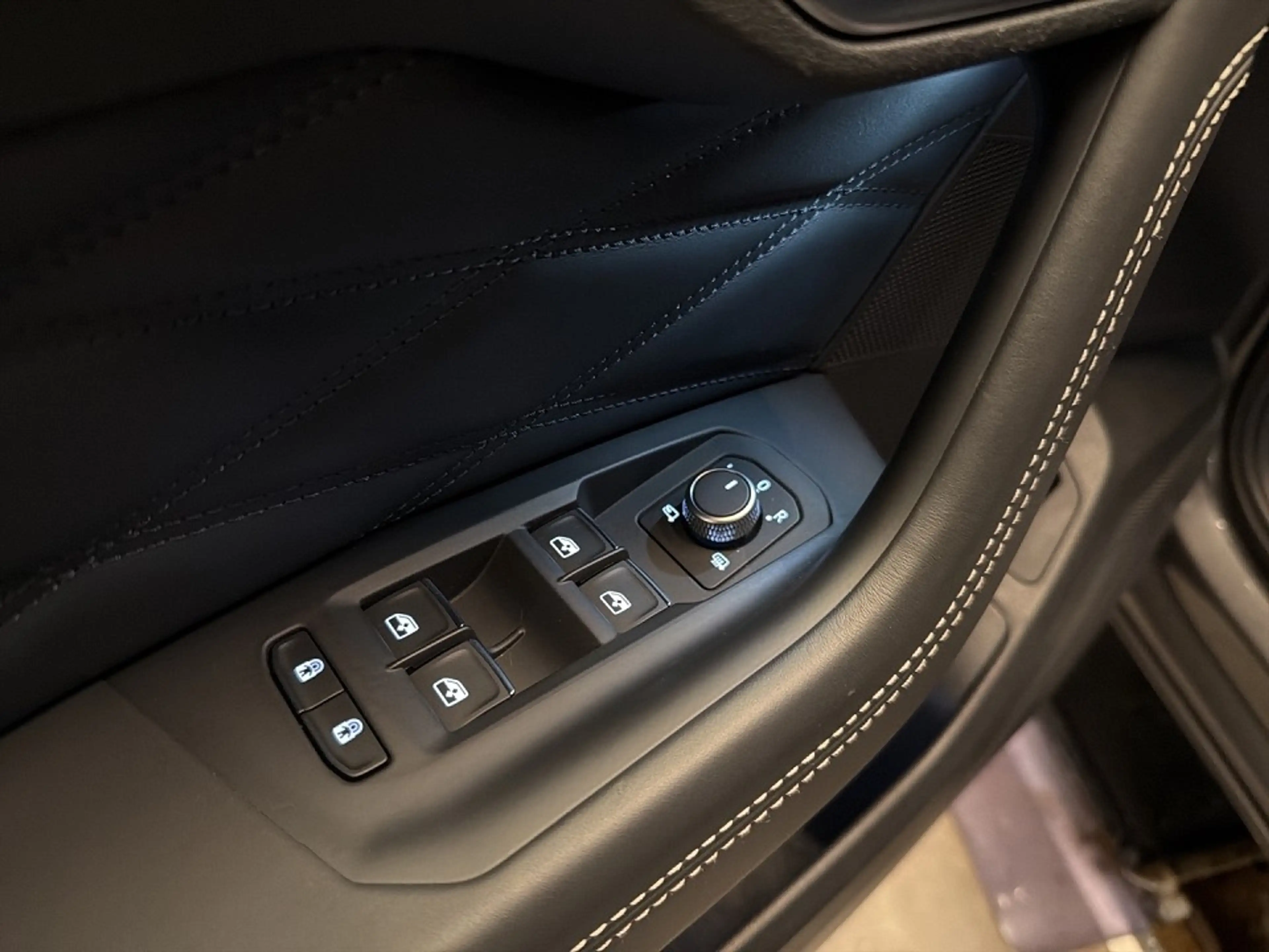 Volkswagen Touareg R-Line 3.0TDI DYNAUDIO+PANO+AHK+LUFT+HA-LENK — photo 10