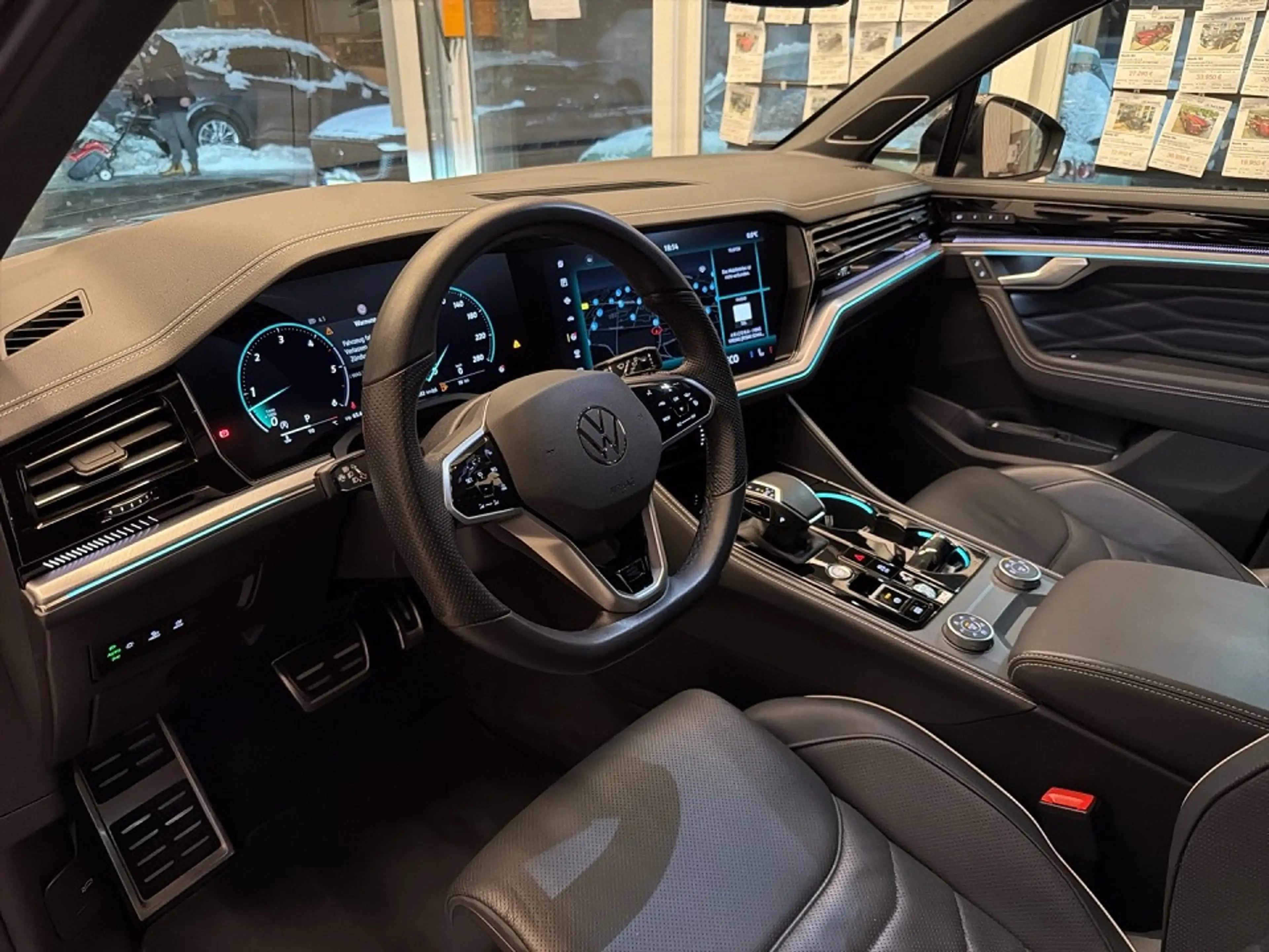 Volkswagen Touareg R-Line 3.0TDI DYNAUDIO+PANO+AHK+LUFT+HA-LENK — photo 8
