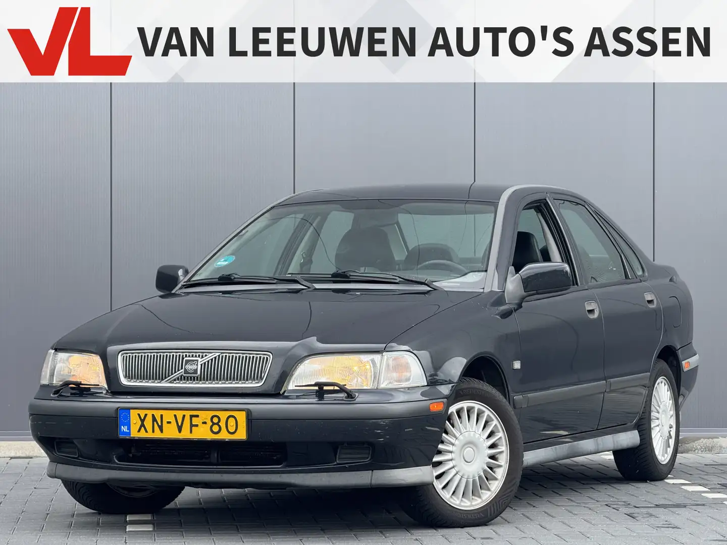 Volvo S40 1.8 Exclusive | Airco | Automaat | Cruise Zwart - 1