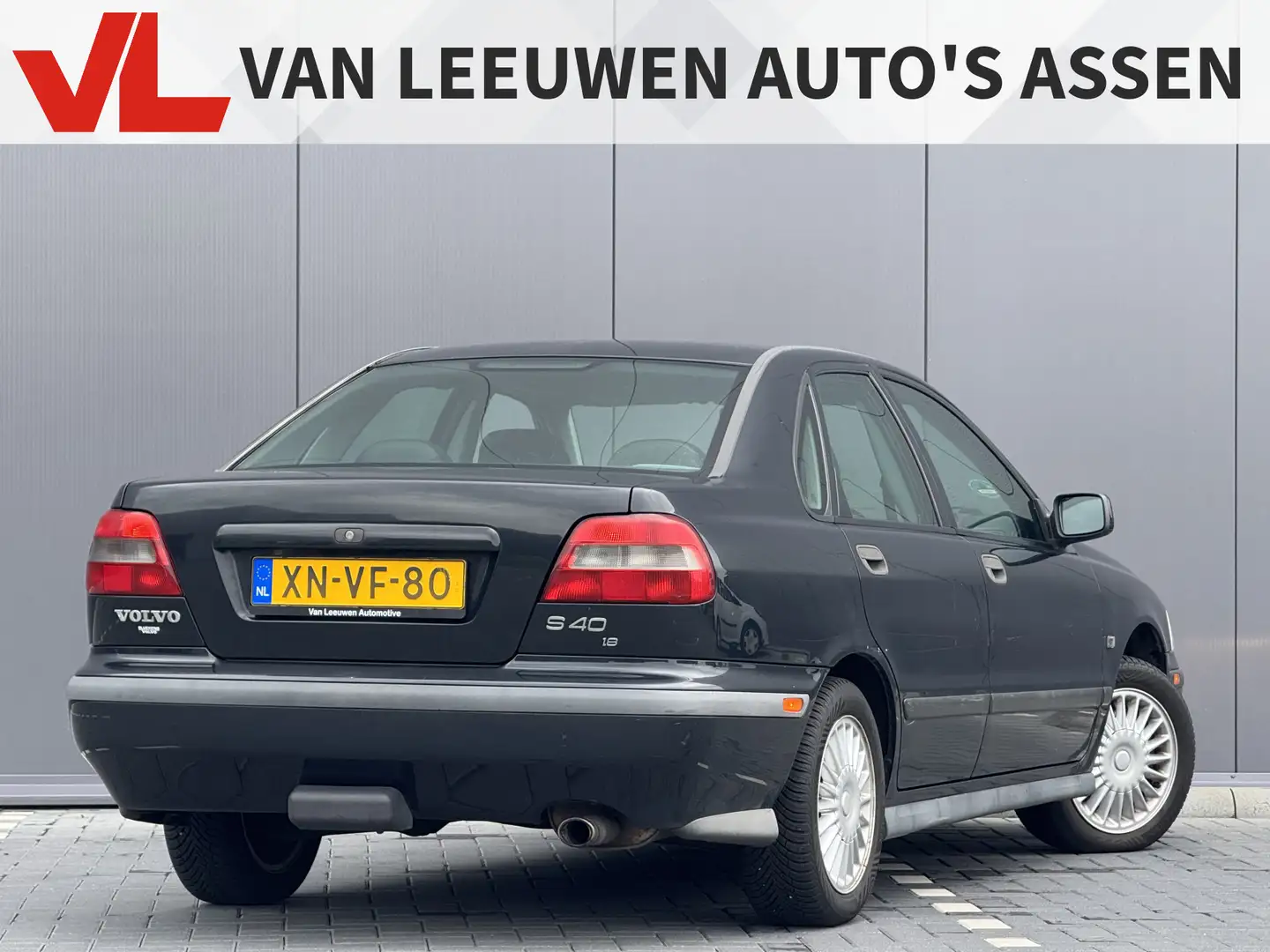 Volvo S40 1.8 Exclusive | Airco | Automaat | Cruise Zwart - 2