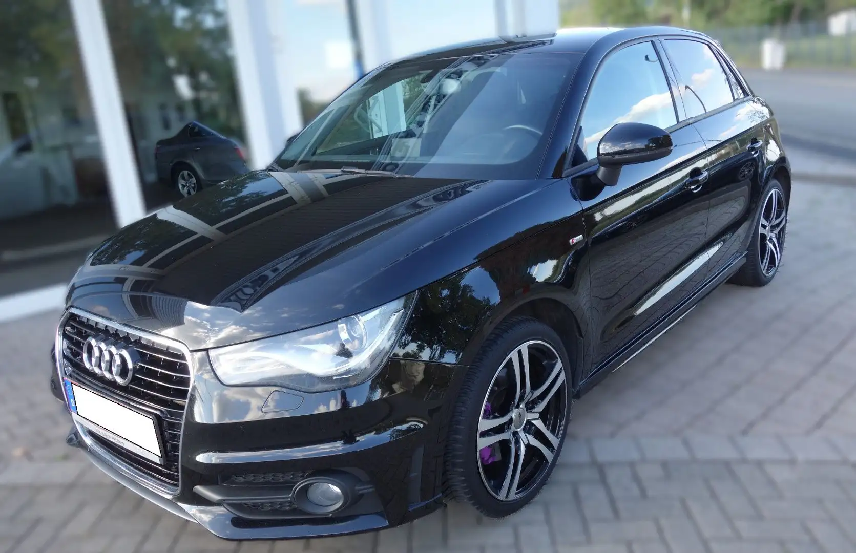 Audi A1 Sportback S-Line. LED/Xenon.Navi.Sitzheiz. Schwarz - 1