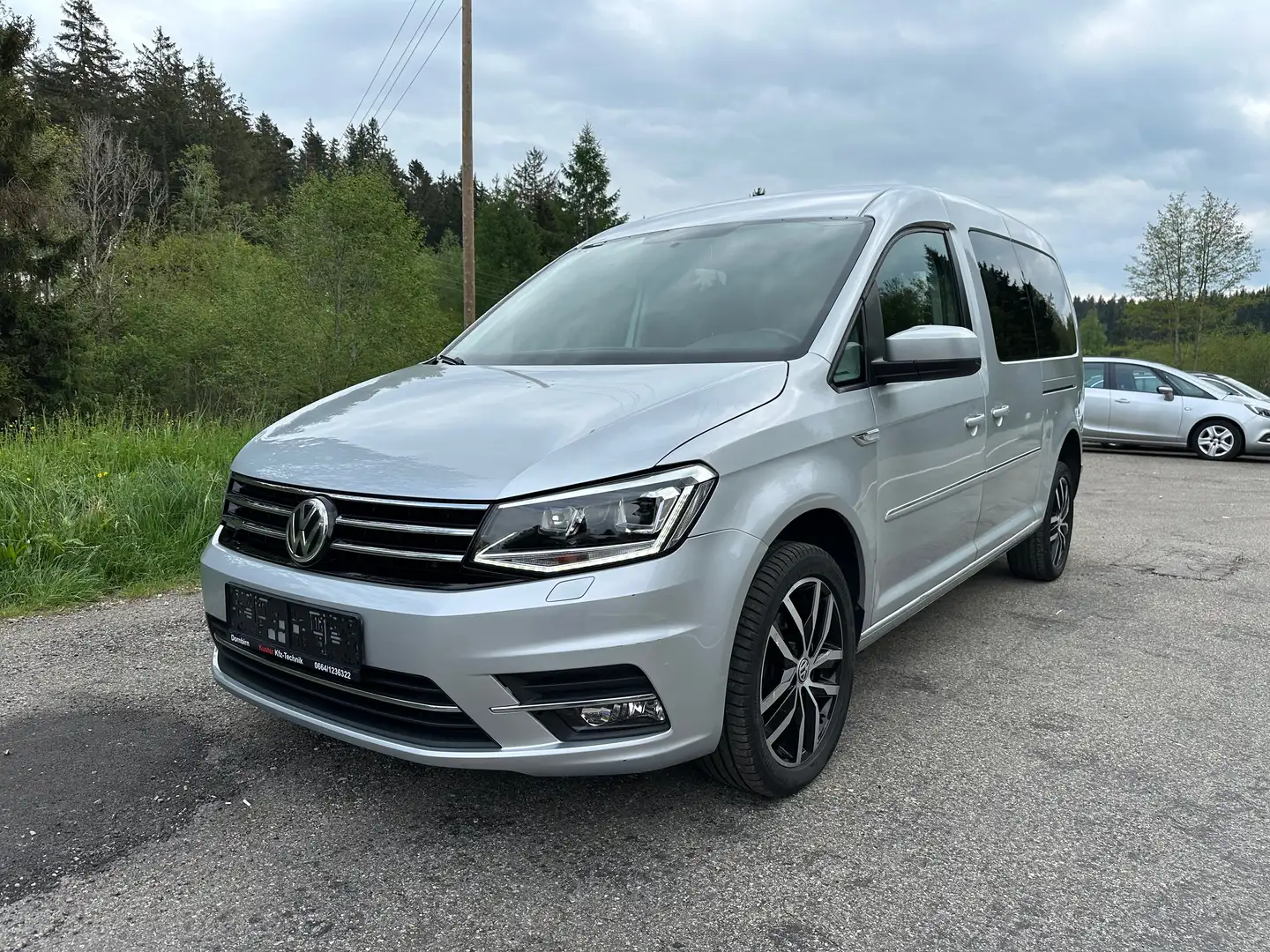 Volkswagen Caddy 2.0 TDI  DSG 4MOTION Generation Four Zilver - 2