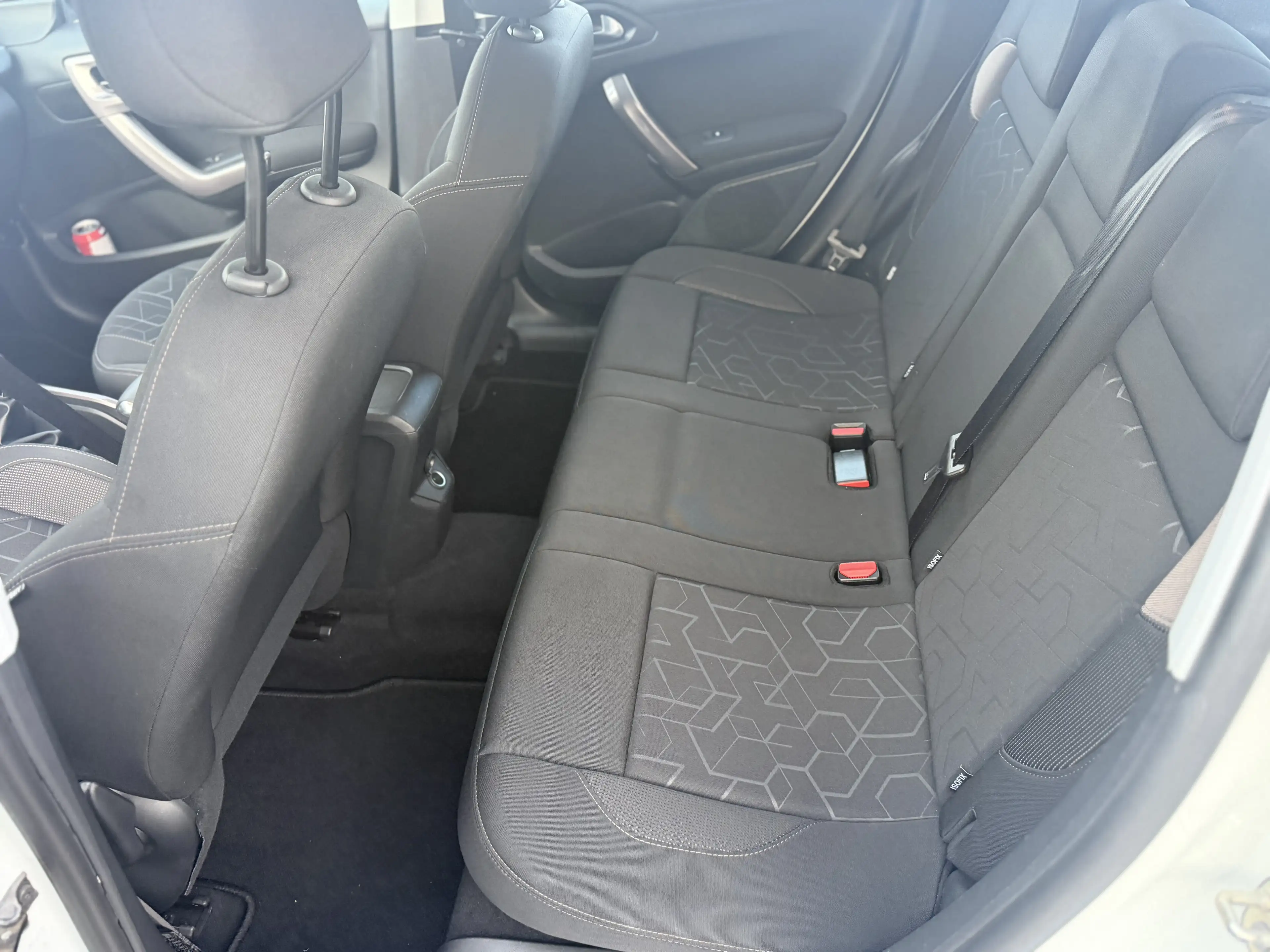 Peugeot 2008 1.6HDI*GPS*AIRCO**48.000KM**GARANTIE 12MOIS* — photo 7