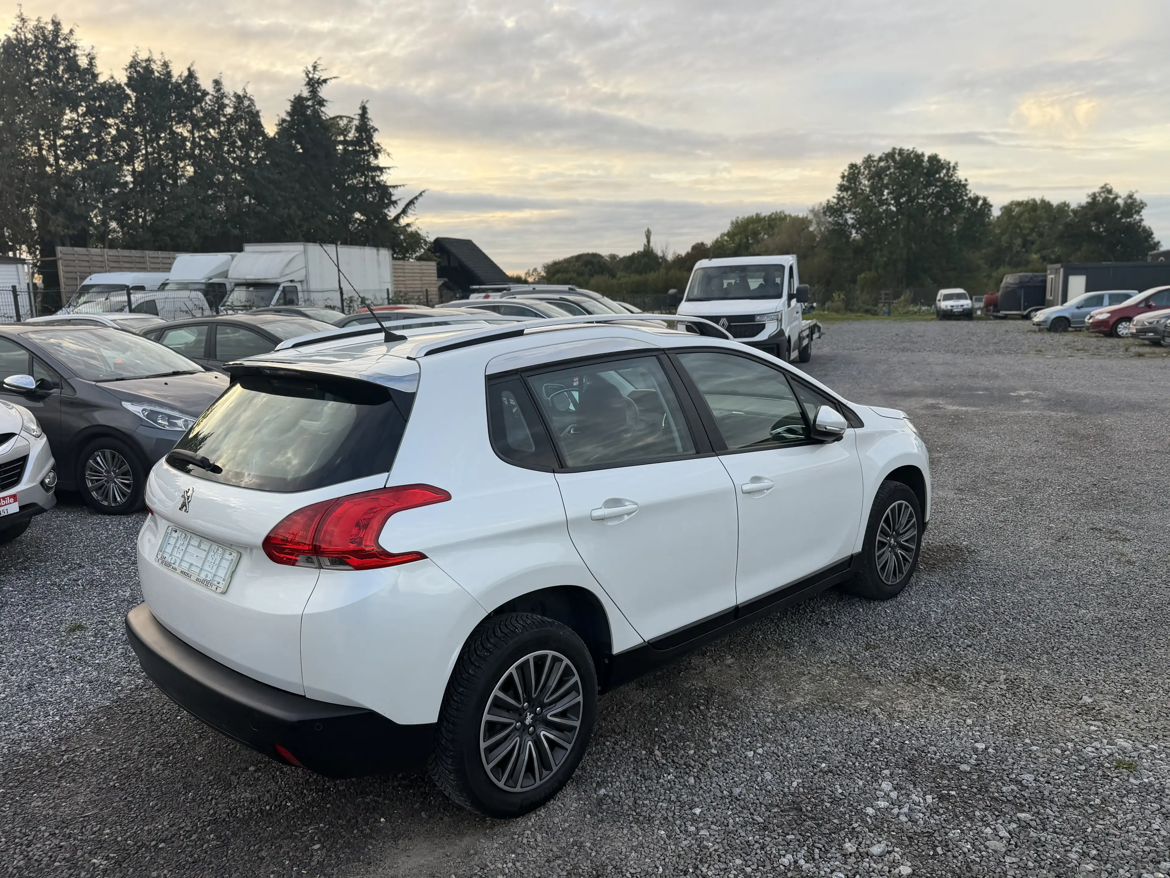 Peugeot 2008 1.6HDI*GPS*AIRCO**48.000KM**GARANTIE 12MOIS* — photo 3