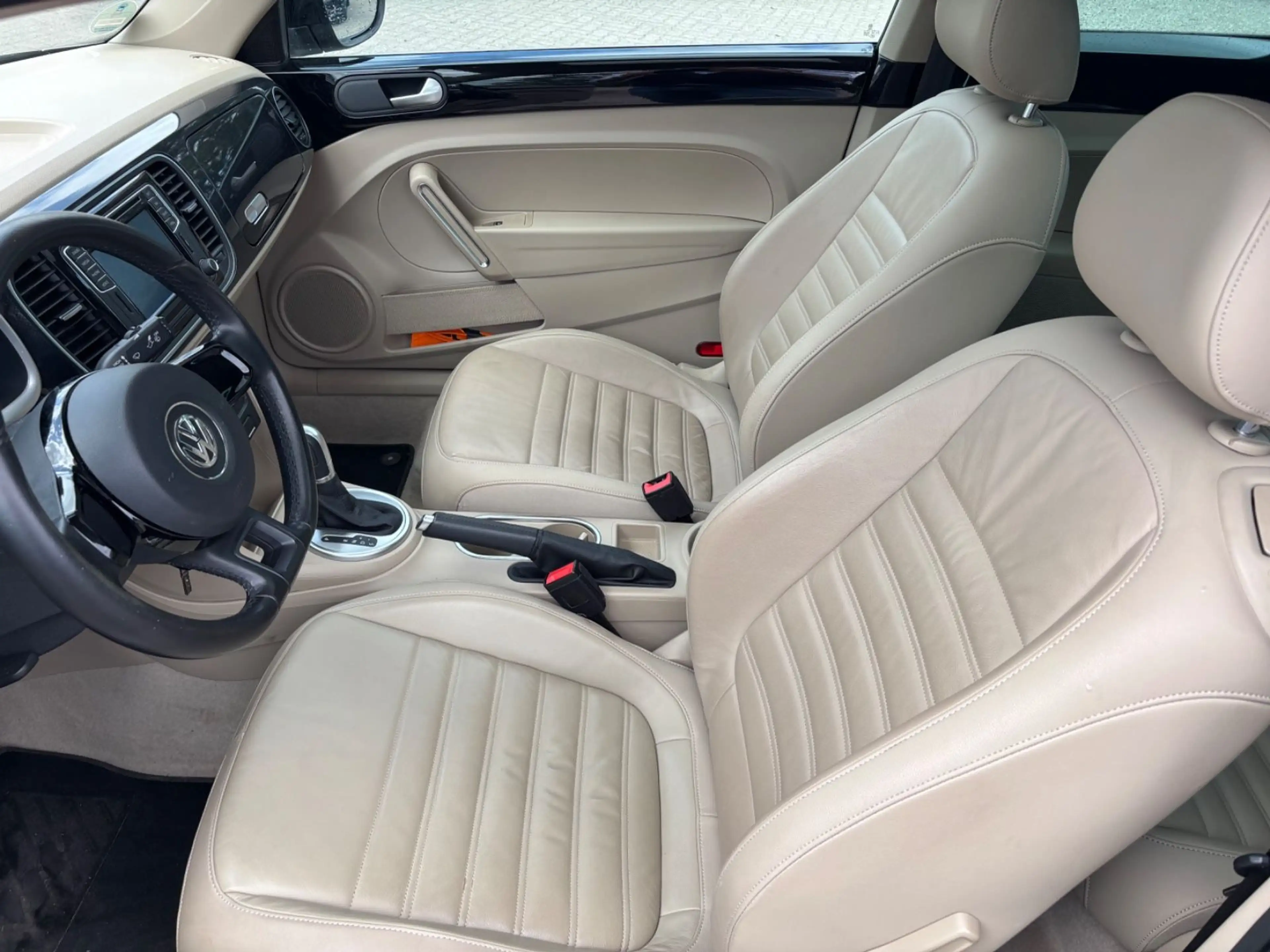 Volkswagen Beetle Lim. Sport *TOP AUSSTATTUNG* — photo 8