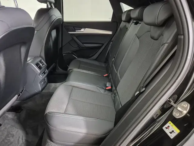 Audi Q5 view 7