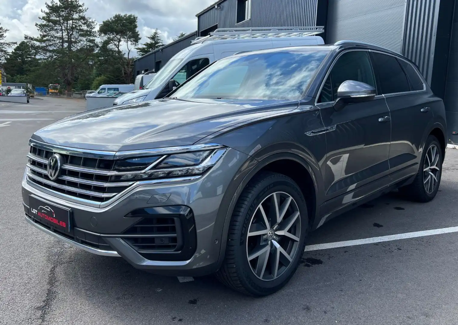 Volkswagen Touareg II 3.0 TDi V6 24V DPF Tiptronic 286 cv Boîte auto Gris - 2