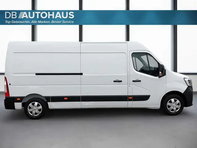 Renault Master view 3
