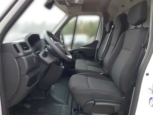 Renault Master view 8