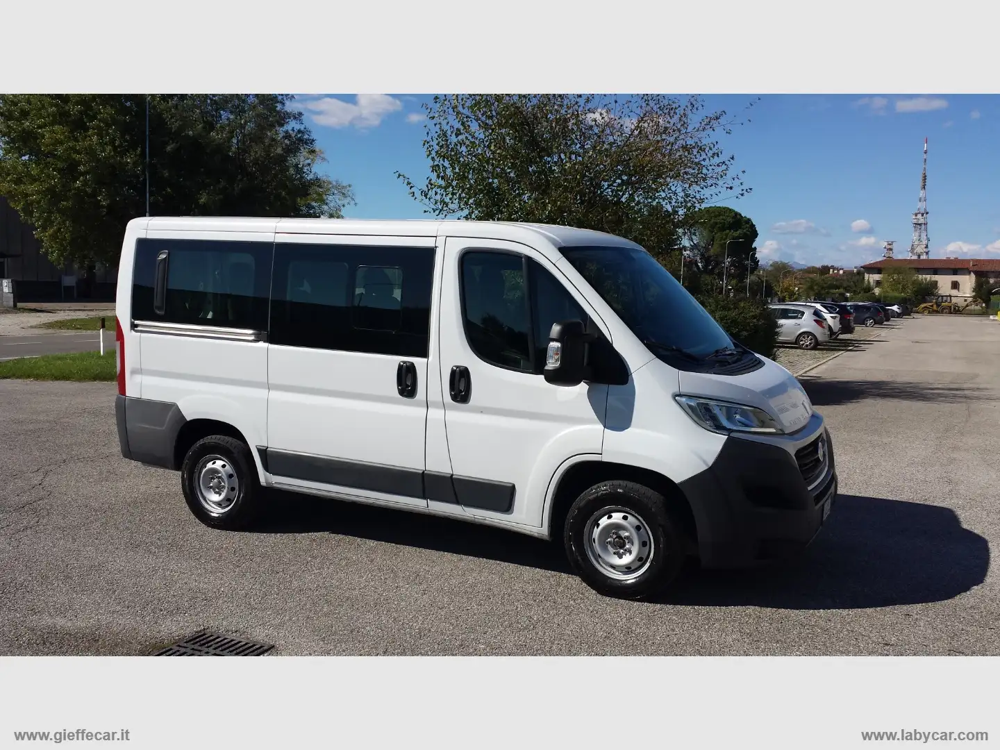 Fiat Ducato 2.3 M-JET 150 PANORAMA 9 POSTI Weiß - 2