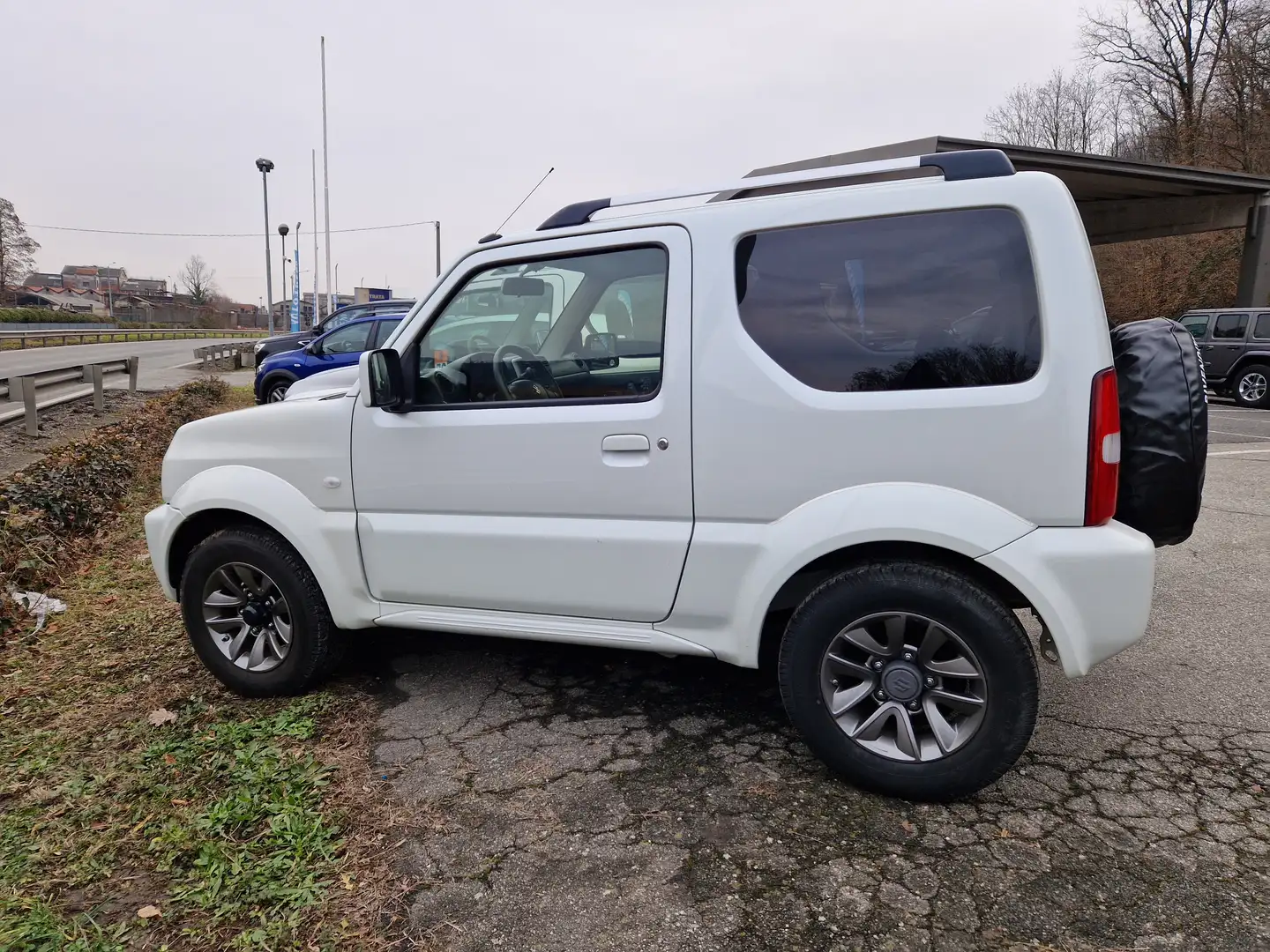 Suzuki Jimny 1.3 vvt Evolution+ 4wd auto Bianco - 2