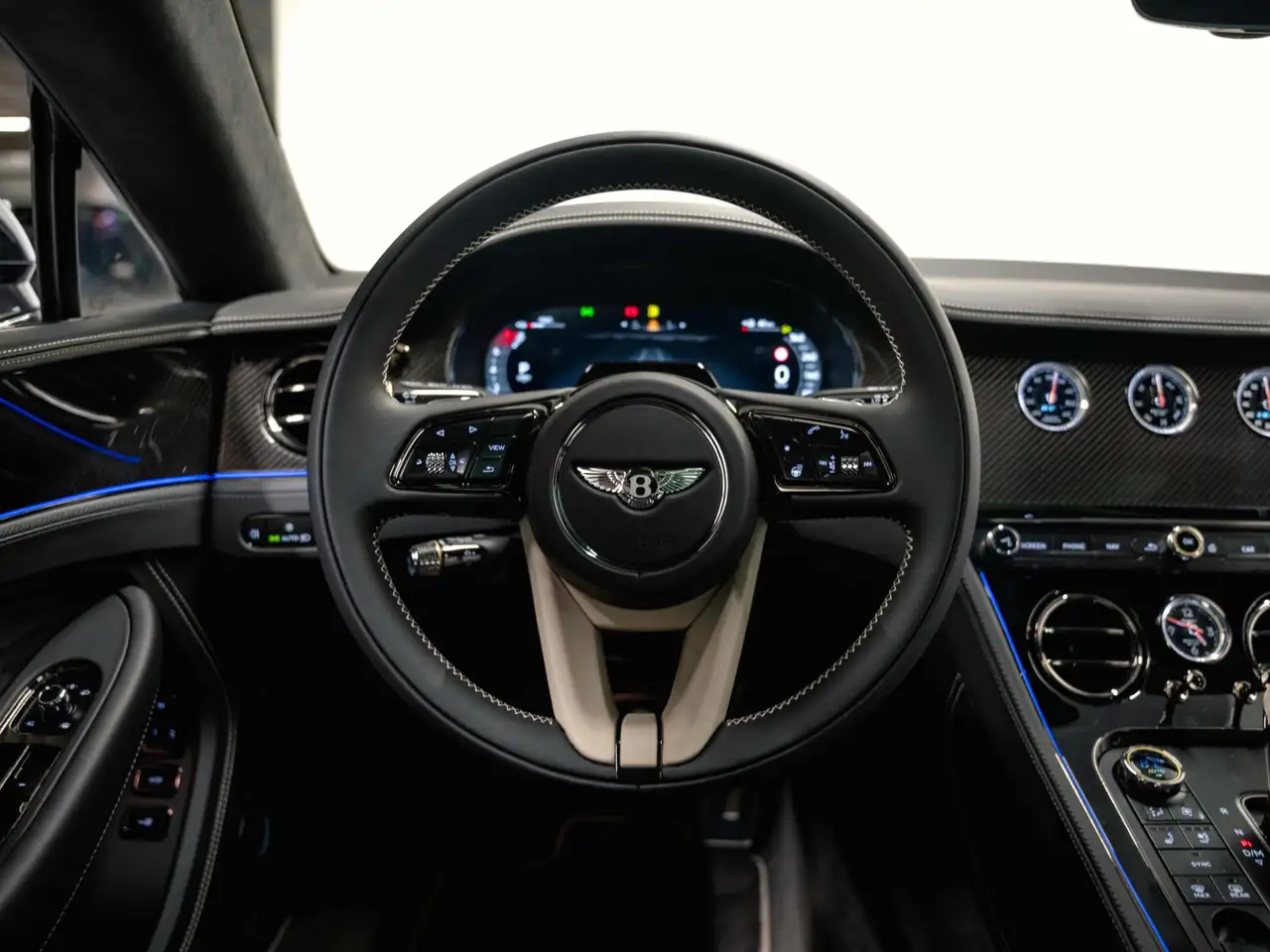 Bentley Continental GT 2026 — фото 15