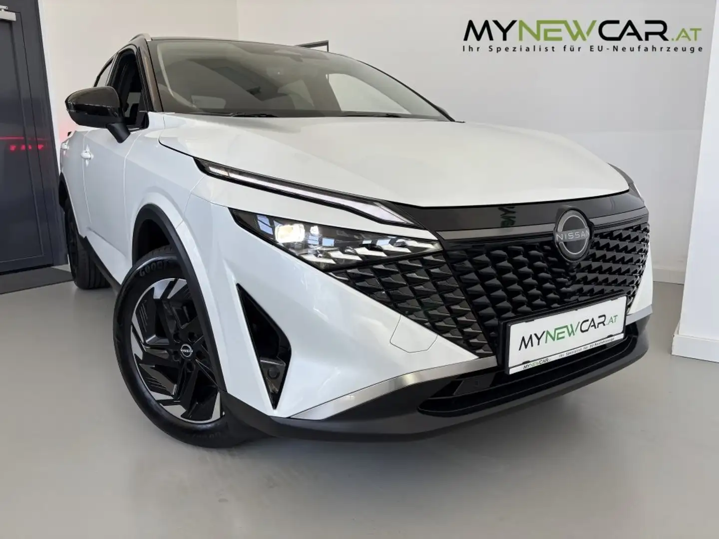 Nissan Qashqai 1,3 DIG-T MHEV N-Connecta+ Xtronic Weiß - 1