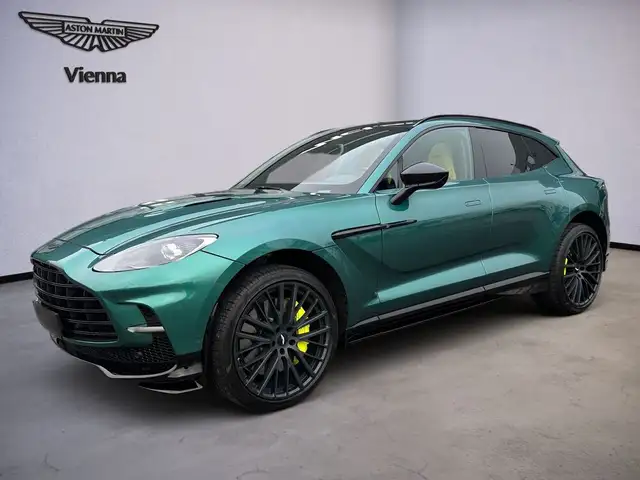 Aston Martin DBX DBX707 / Racing Green / QuickSilver Exhaust