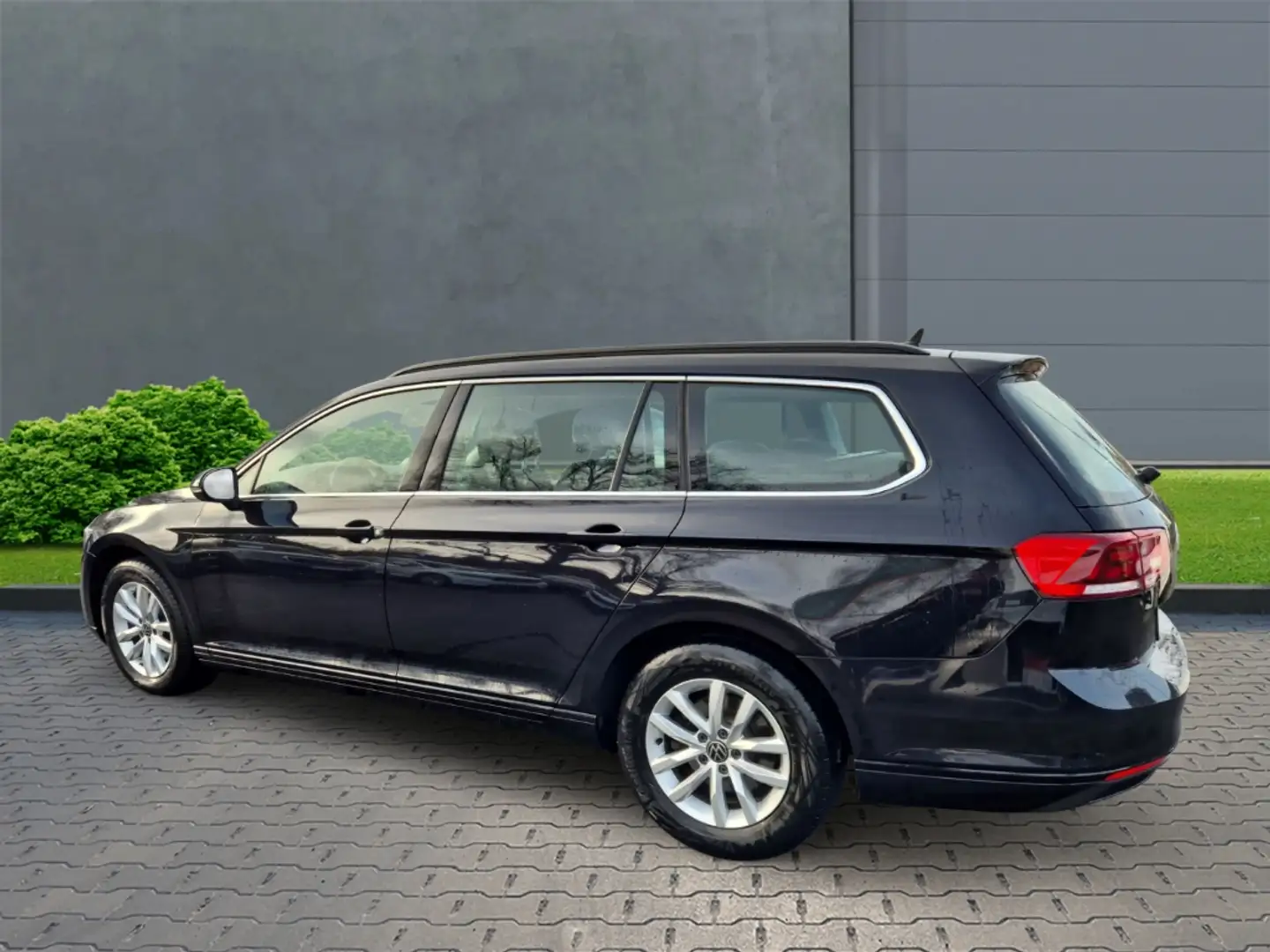 Volkswagen Passat Variant Business 2.0 TDI+Alufelgen+Klimaautomatik Schwarz - 2