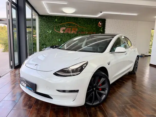 Tesla Model 3 Model 3 PERFORMANCE * 1. BESITZ * 20 ZOLL * PEARL WHITE *