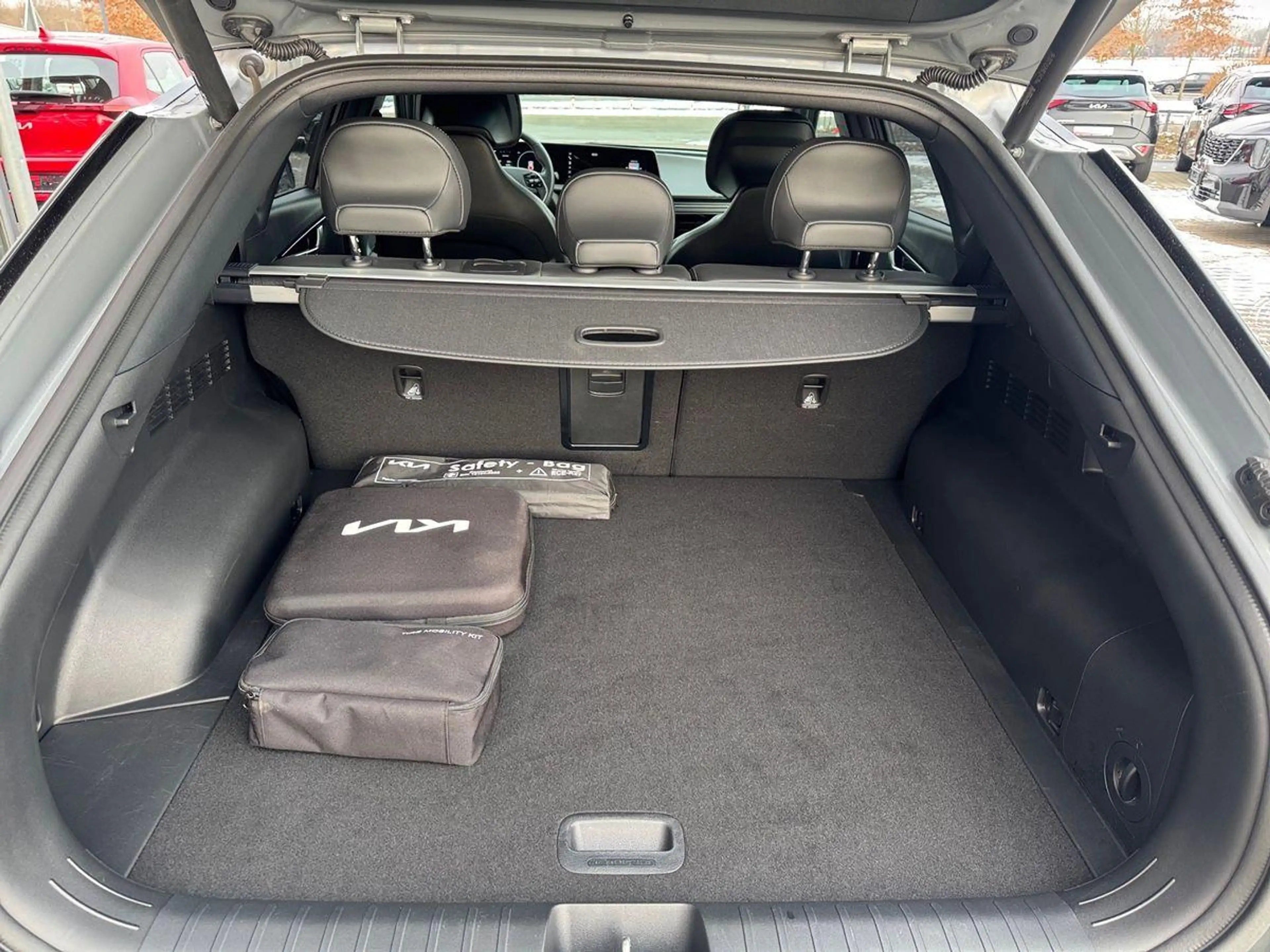 Kia EV6 77.4 AWD GT-Line WP Glasdach Ass+ Sound Des — photo 13