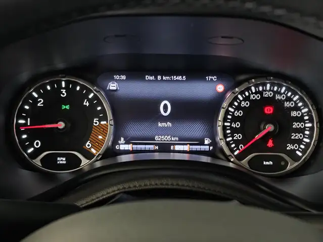 Jeep Renegade view 13