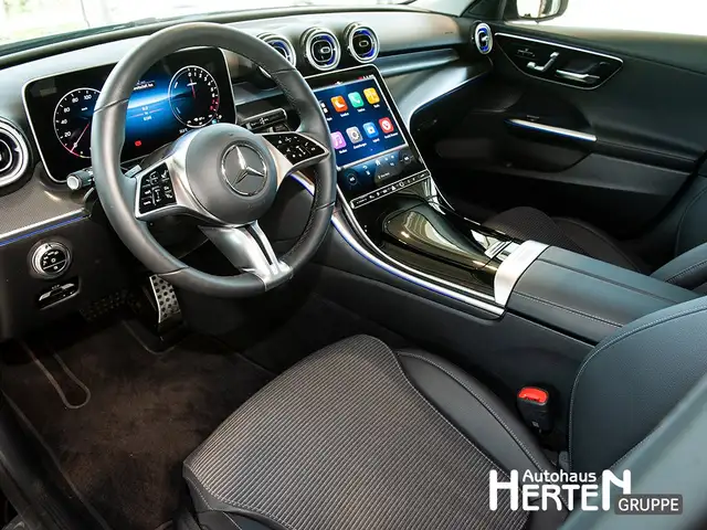 Mercedes-Benz C-Class view 8