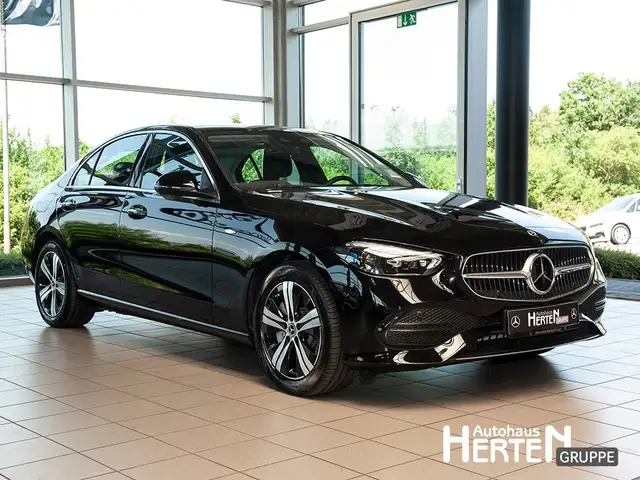 Mercedes-Benz C-Class view 3