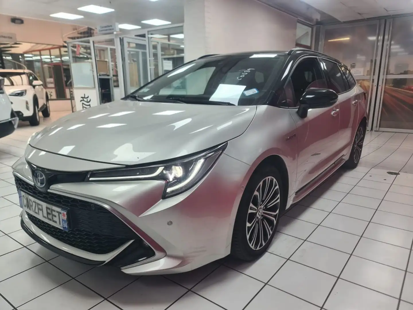 Toyota Corolla TOURING SPORTS 122cv COLLECTION/ 1 ERE MAIN/ TVA RECUP Gris - 2