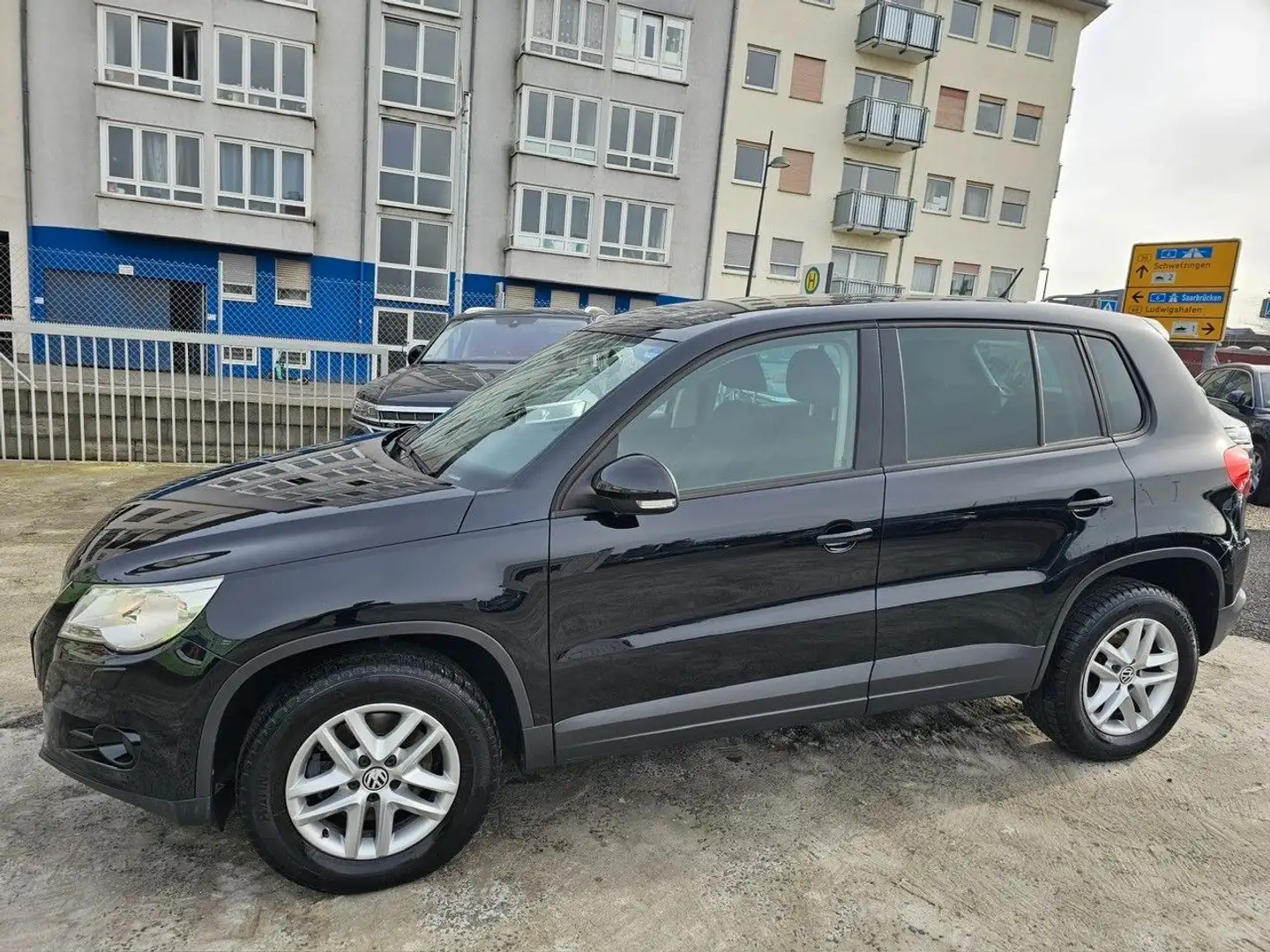 Volkswagen Tiguan Trend & Fun 4Motion 1,4 TSI NAVI*KLIMA Schwarz - 1