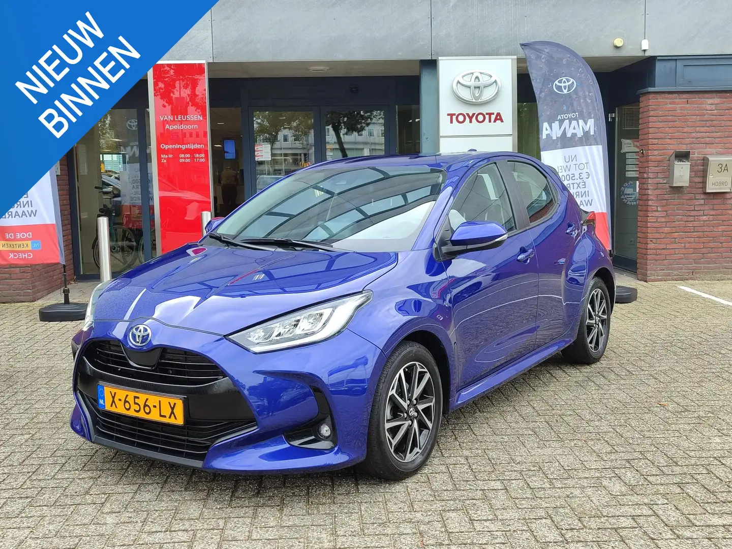 Toyota Yaris 1.5 VVT-i 125PK DYNAMIC LED KEYLESS 16'' LM-VELGEN Bleu - 1