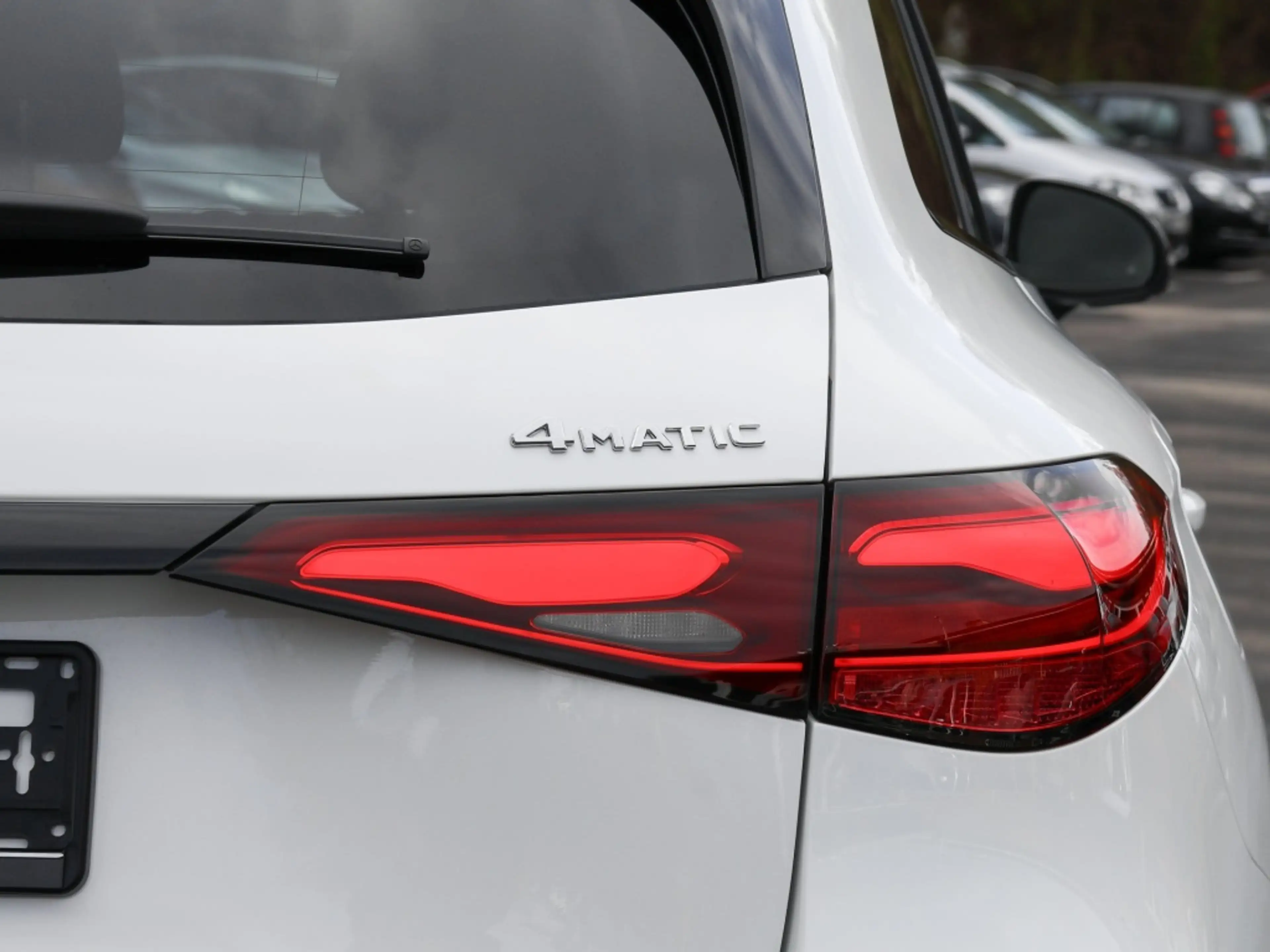Mercedes-Benz GLC 200 d 4MA AMG-Sport/Pano/Distr/Memo/AHK/360° — photo 13