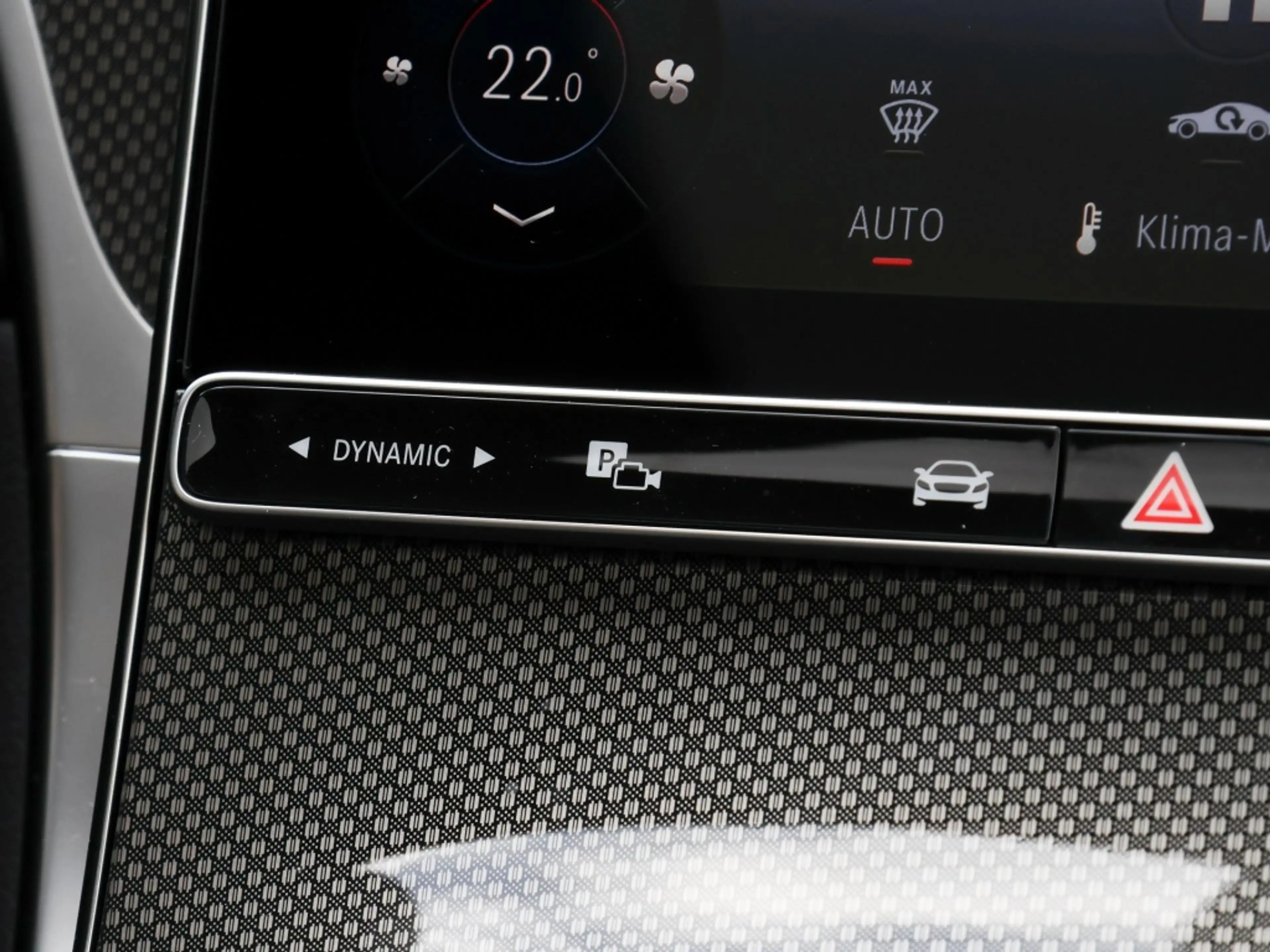 Mercedes-Benz GLC 200 d 4MA AMG-Sport/Pano/Distr/Memo/AHK/360° — photo 10