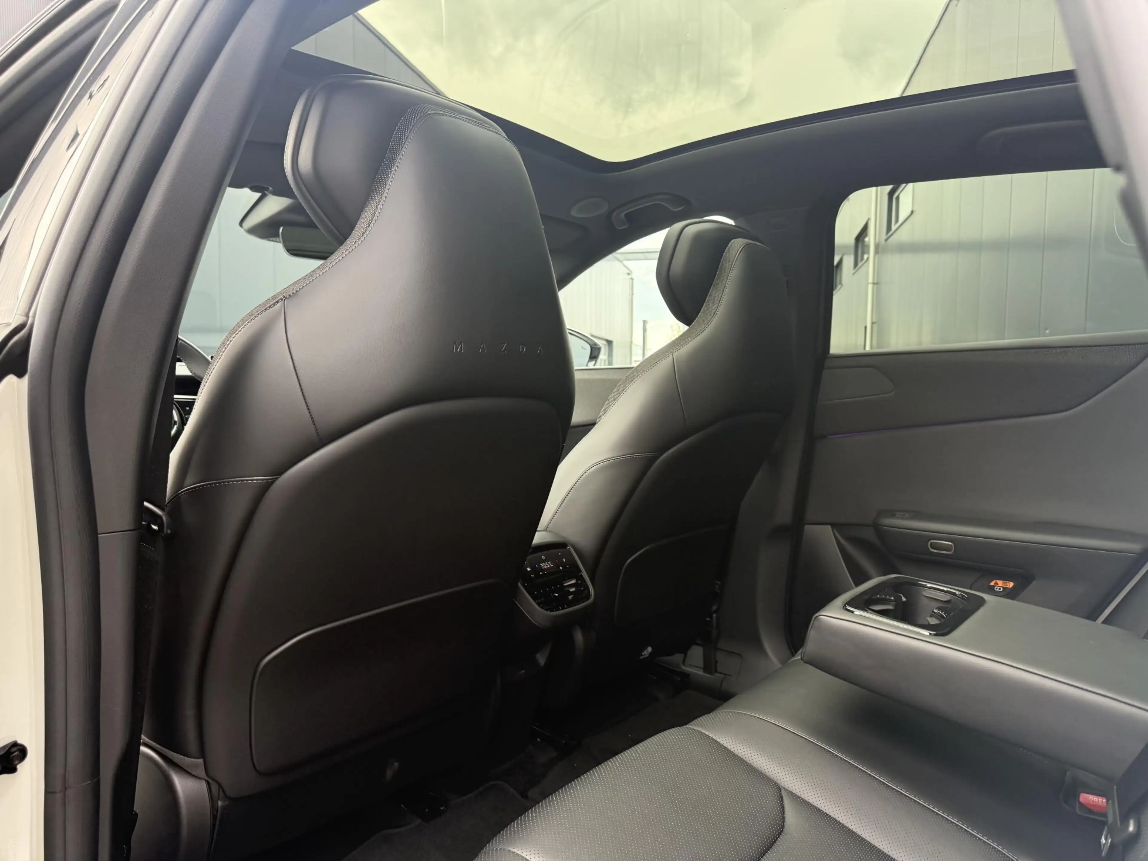 Mazda CX-6e Takumi 78 kWh *Demostratievoertuig* — photo 11