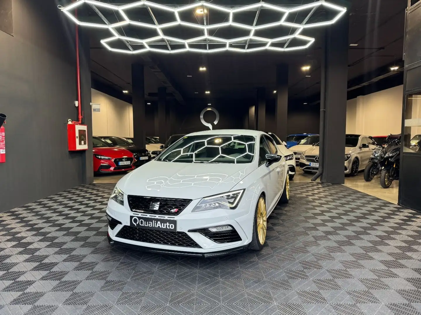 SEAT Leon 2.0 TSI 221kW 300CV StSp CUPRA Blanco - 2