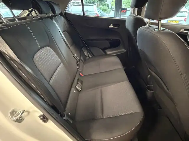Kia Picanto view 9
