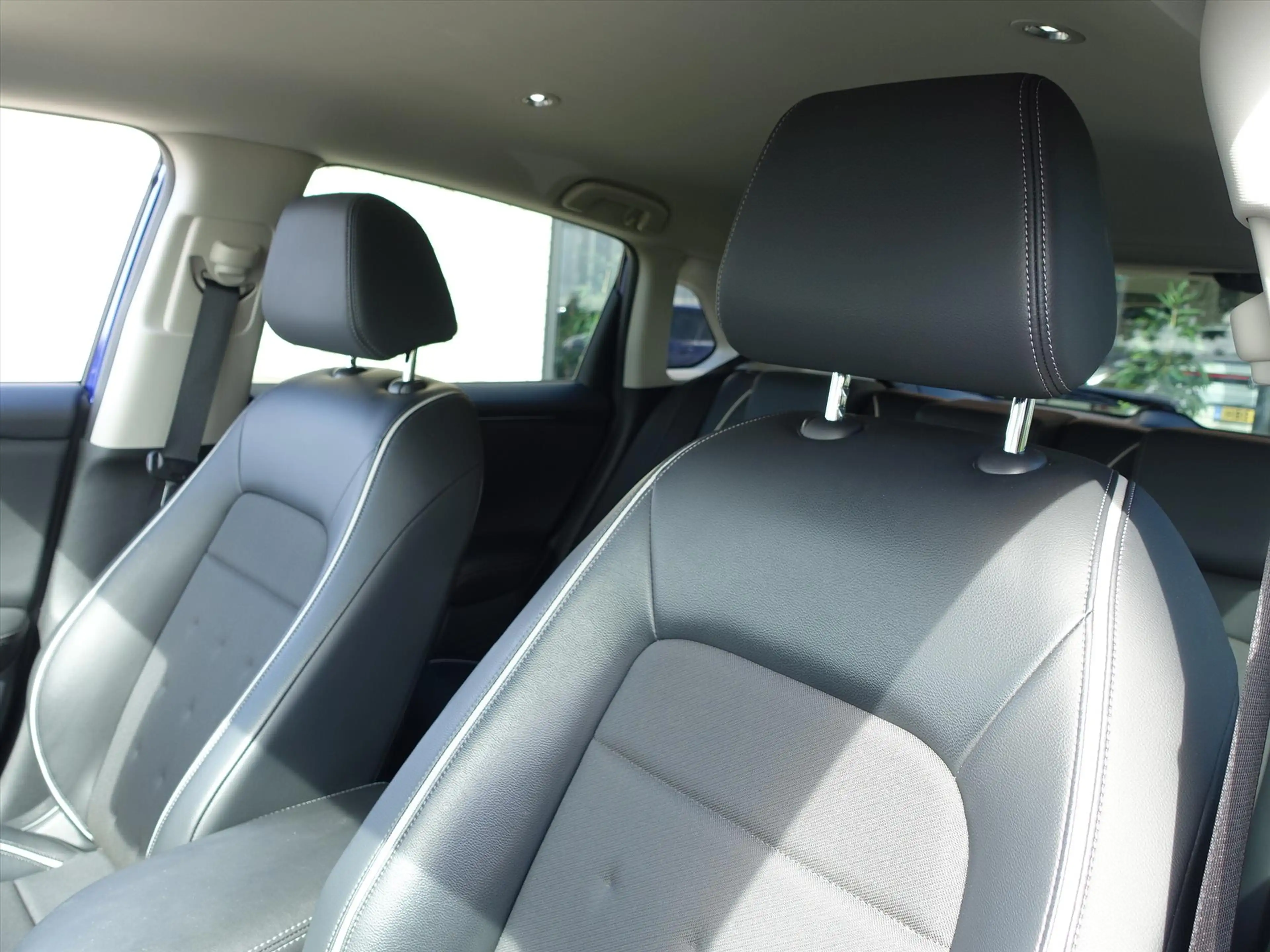 Honda ZR-V 2.0 Full Hybrid 184pk Aut Sport 4 Seizoenenbanden — photo 17