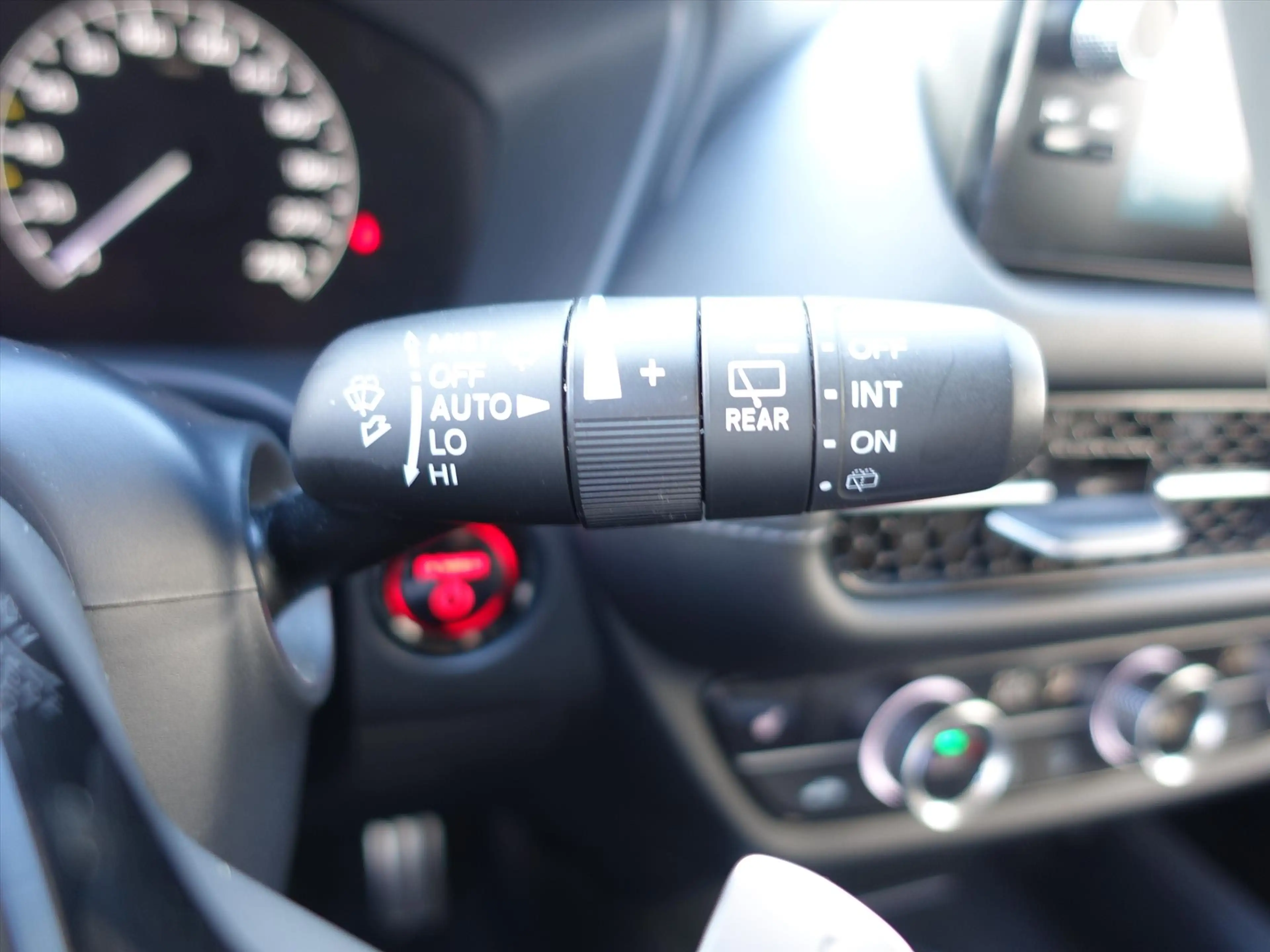 Honda ZR-V 2.0 Full Hybrid 184pk Aut Sport 4 Seizoenenbanden — photo 31