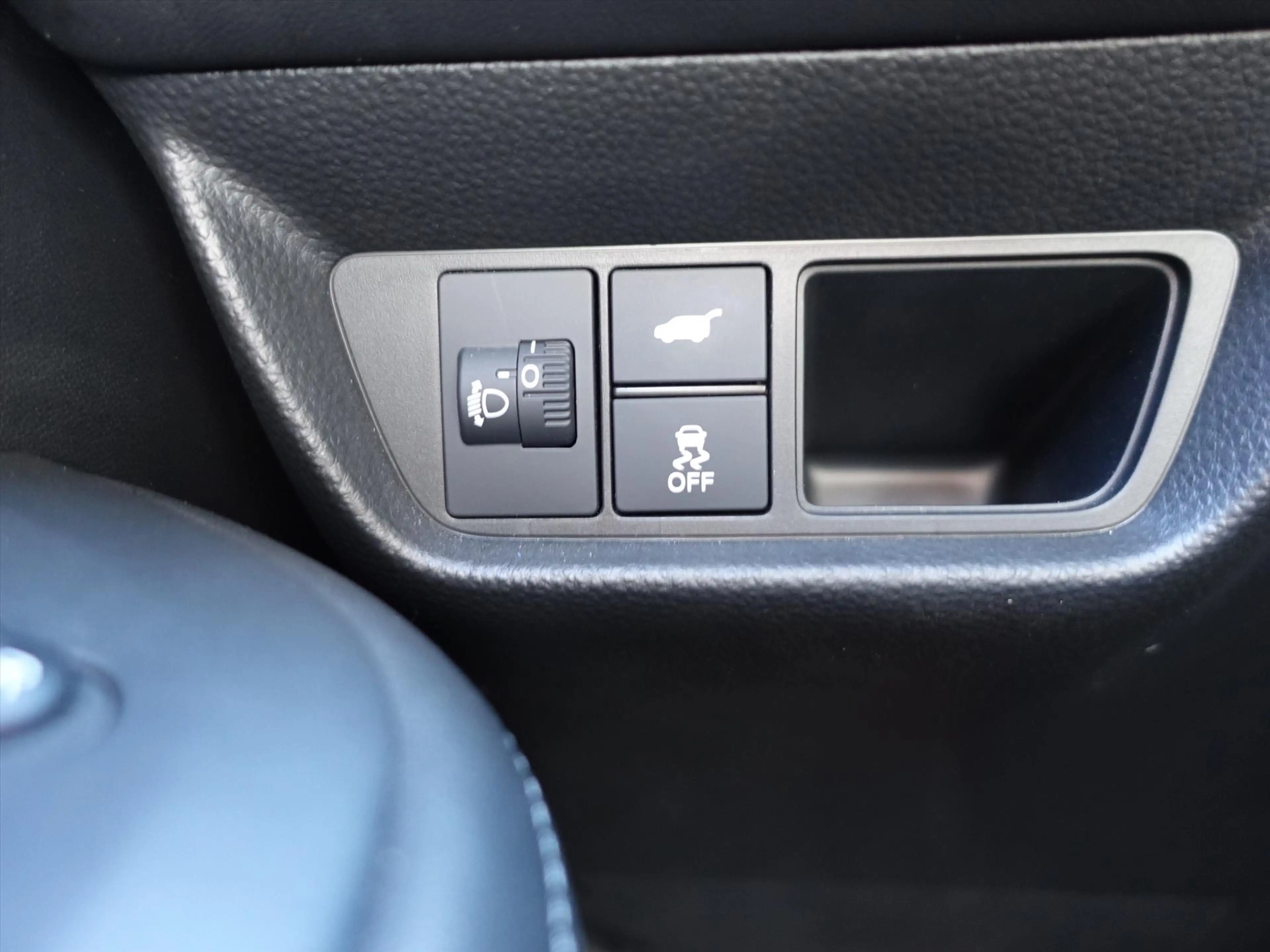 Honda ZR-V 2.0 Full Hybrid 184pk Aut Sport 4 Seizoenenbanden — photo 27
