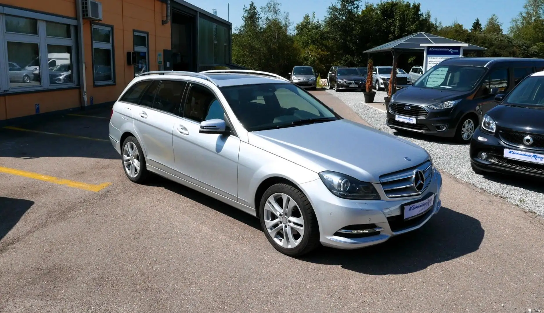 Mercedes-Benz C 180 T CGI BlueEfficiency/Bi-Xenon/AVANTGARDE Silber - 2