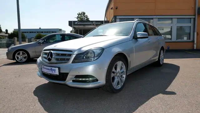 Mercedes-Benz C 180 T CGI BlueEfficiency/Bi-Xenon/AVANTGARDE