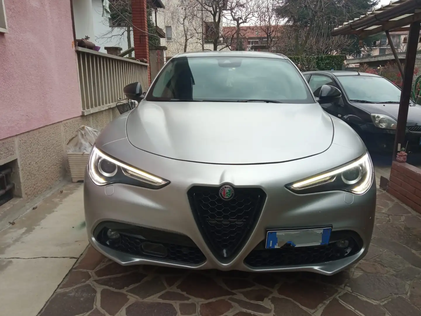 Alfa Romeo Stelvio Stelvio 2.2 t Business rwd 190cv auto my19 Gümüş rengi - 1
