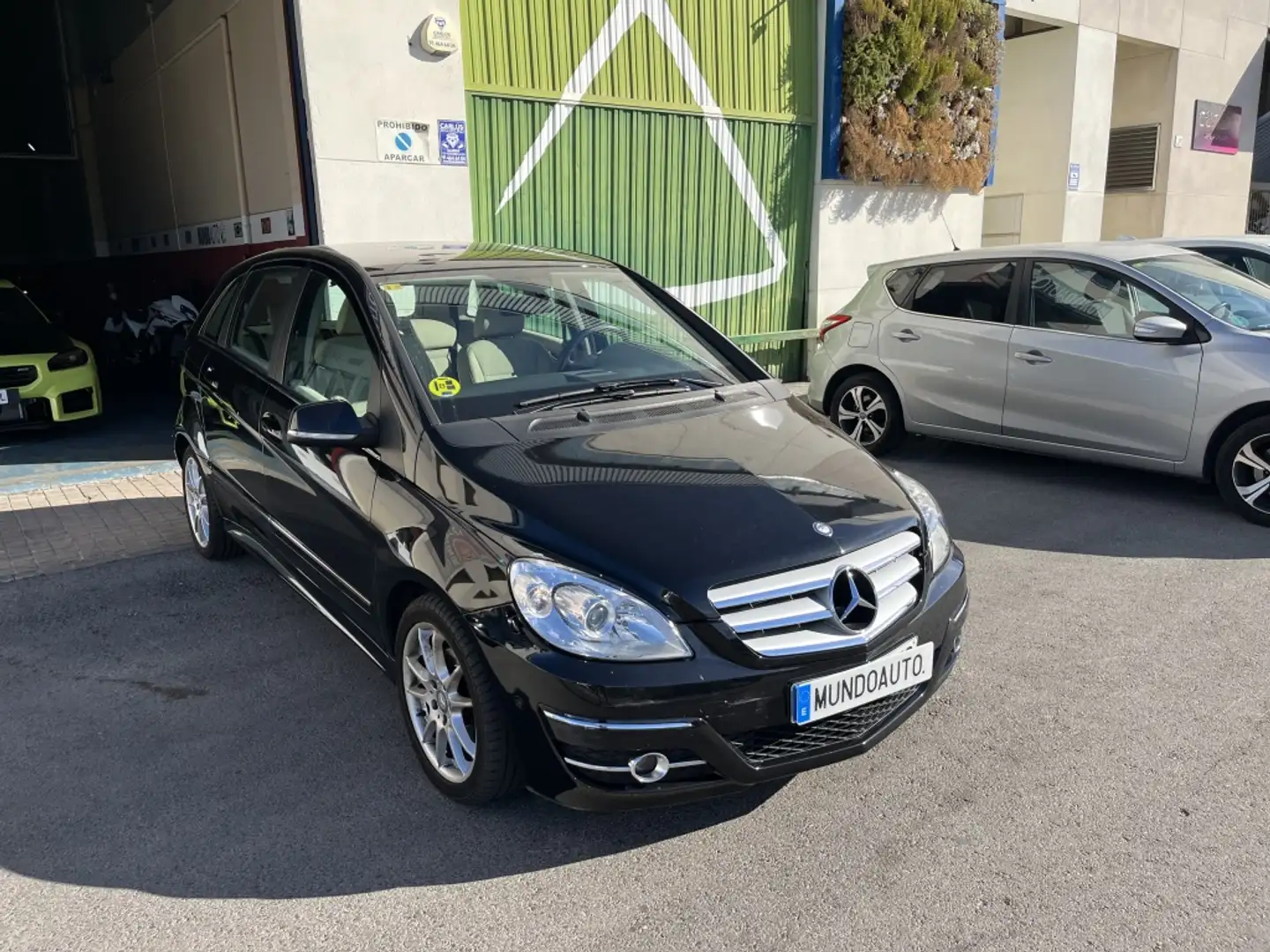 Mercedes-Benz B 180 180CDI Autotronic (9.75) Noir - 1