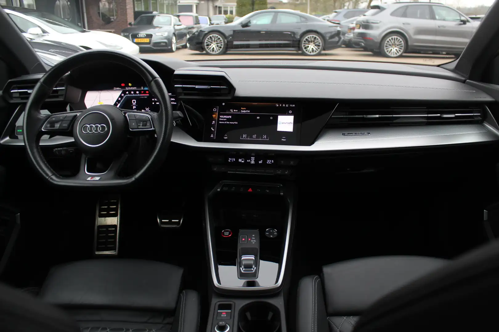 Audi S3 Limousine 2.0 TFSI quattro Edition One / Panoramad Amarillo - 2