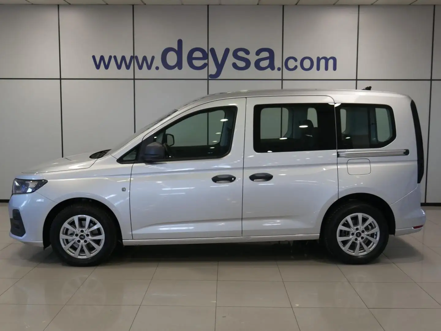 Ford Tourneo Connect 2.0 Ecoblue SWB L1 Trend 102 Plateado - 2