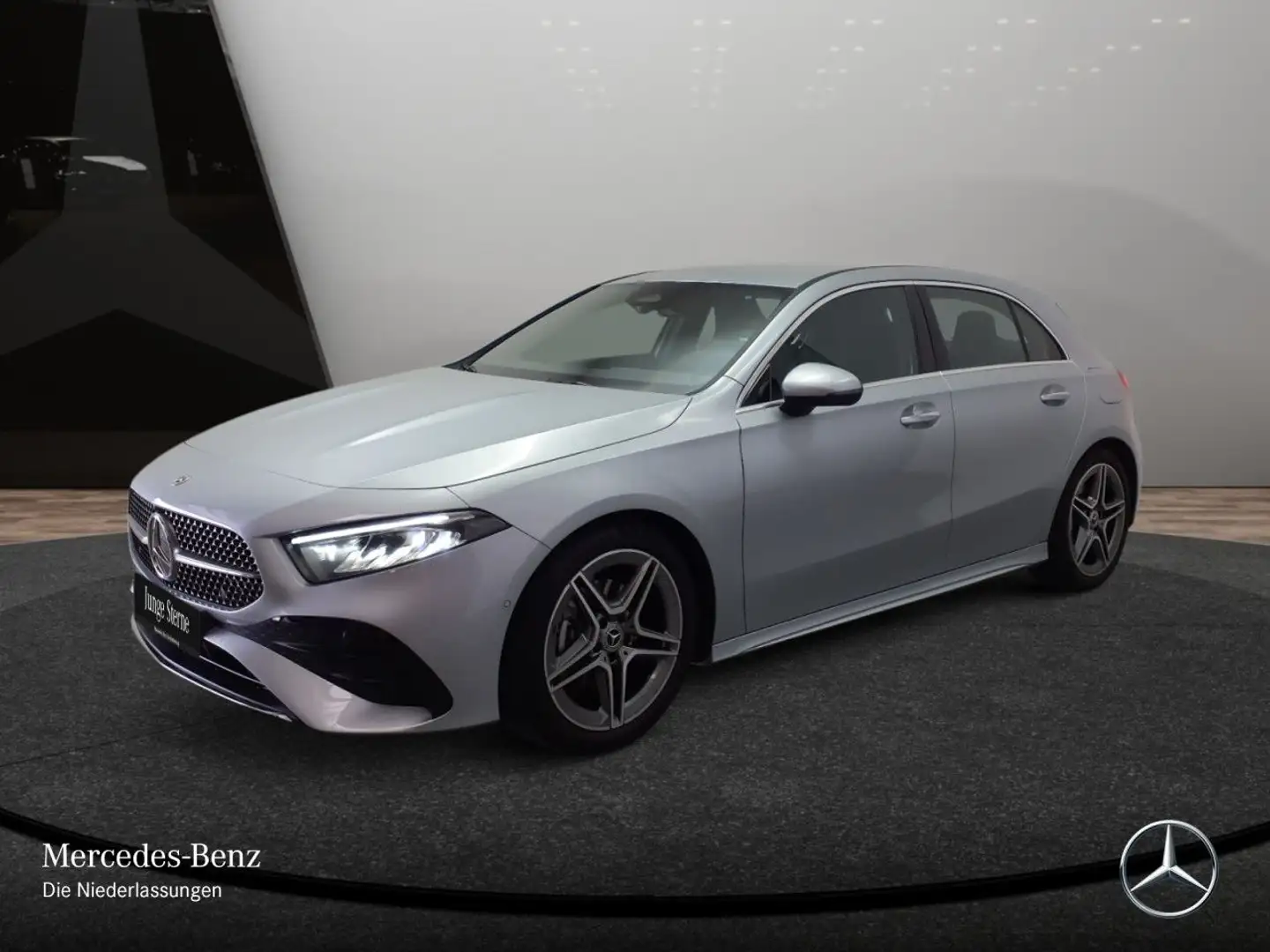 Mercedes-Benz A 200 AMG+AHK+LED+KAMERA+KEYLESS+7G Silber - 2