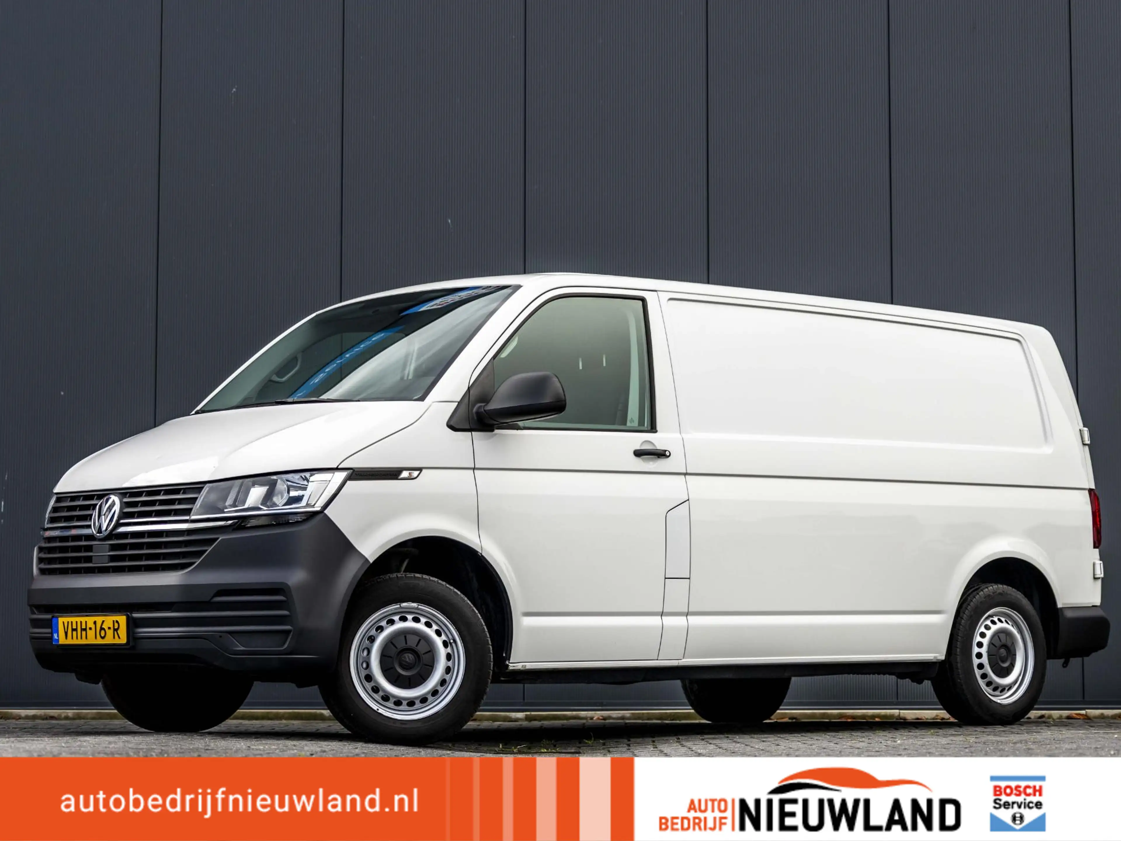 Volkswagen T6.1 Transporter 2.0 TDI L2H1 28 Airco|trekhaak|inrichting|L2|inclu
